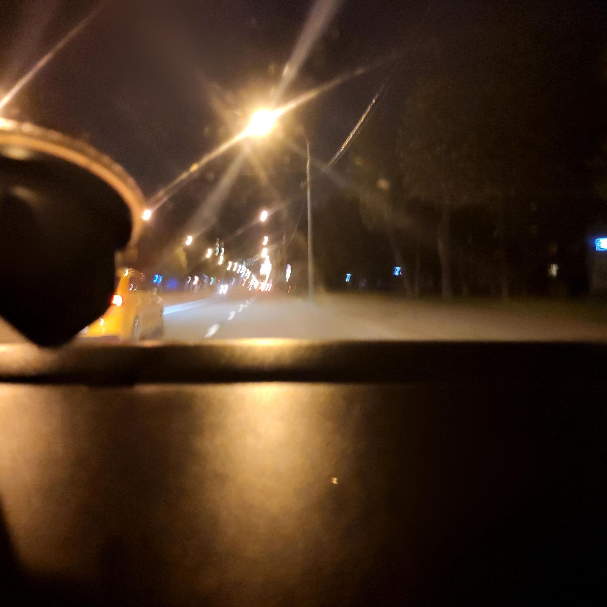 Street view near Профессорская гостиница на ул Вавилова, Novyye Cherëmushki — © phoneuploader (CC BY-SA · Mapillary)