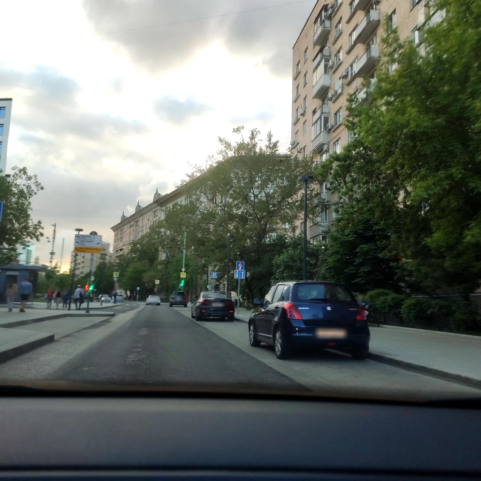 Street view near Kutuzovsky Executive Suite Moscow, Dorogomilovo — © phoneuploader (CC BY-SA · Mapillary)