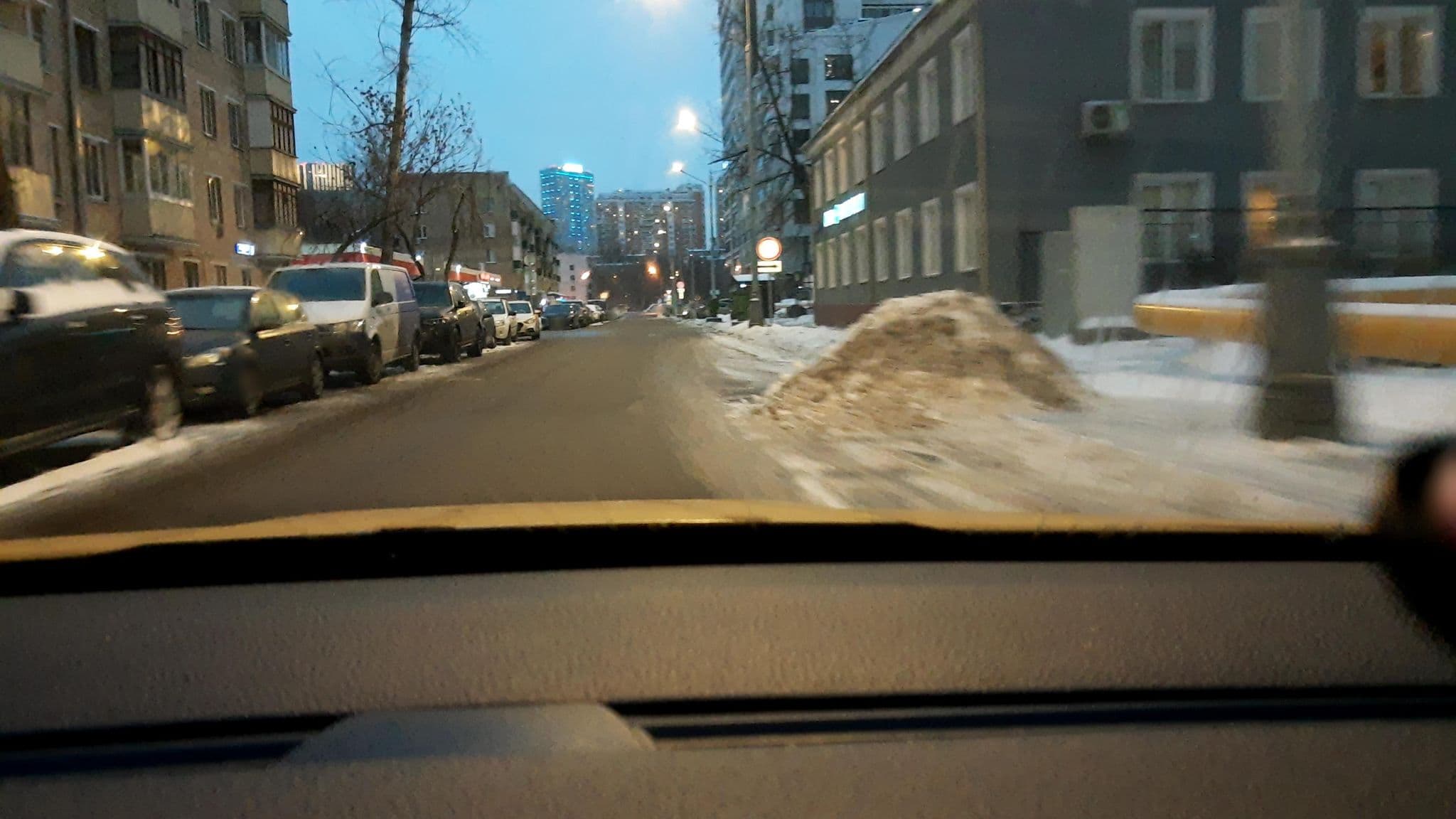 Street view near Winterfell Moscow City, Dorogomilovo — © phoneuploader (CC BY-SA · Mapillary)