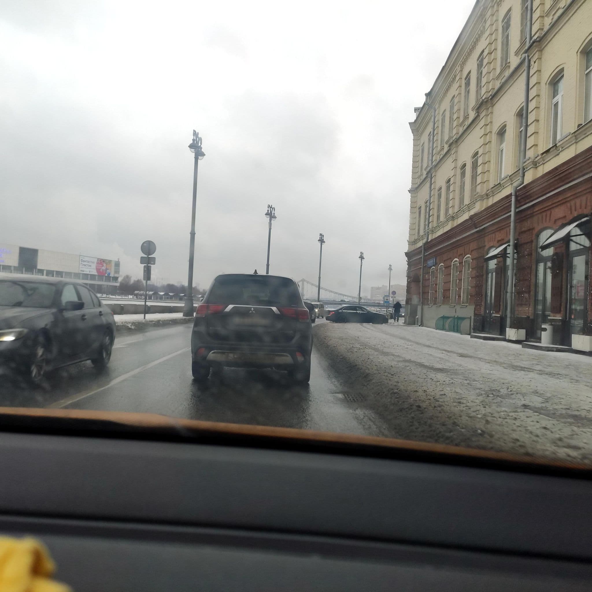 Street view near Winterfell on Kropotkinskaya, Moscow — © phoneuploader (CC BY-SA · Mapillary)