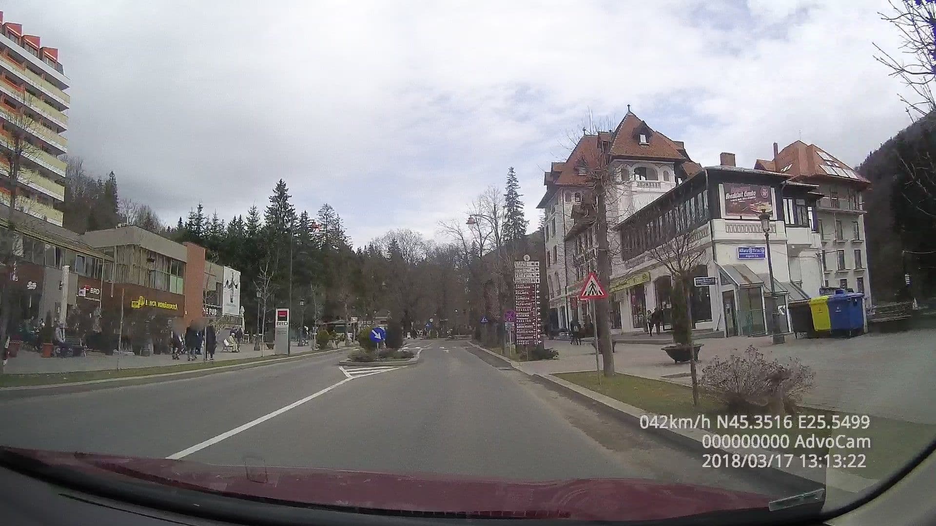 Street view near Rina Hotel Cerbul, Sinaia — © tavi (CC BY-SA · Mapillary)