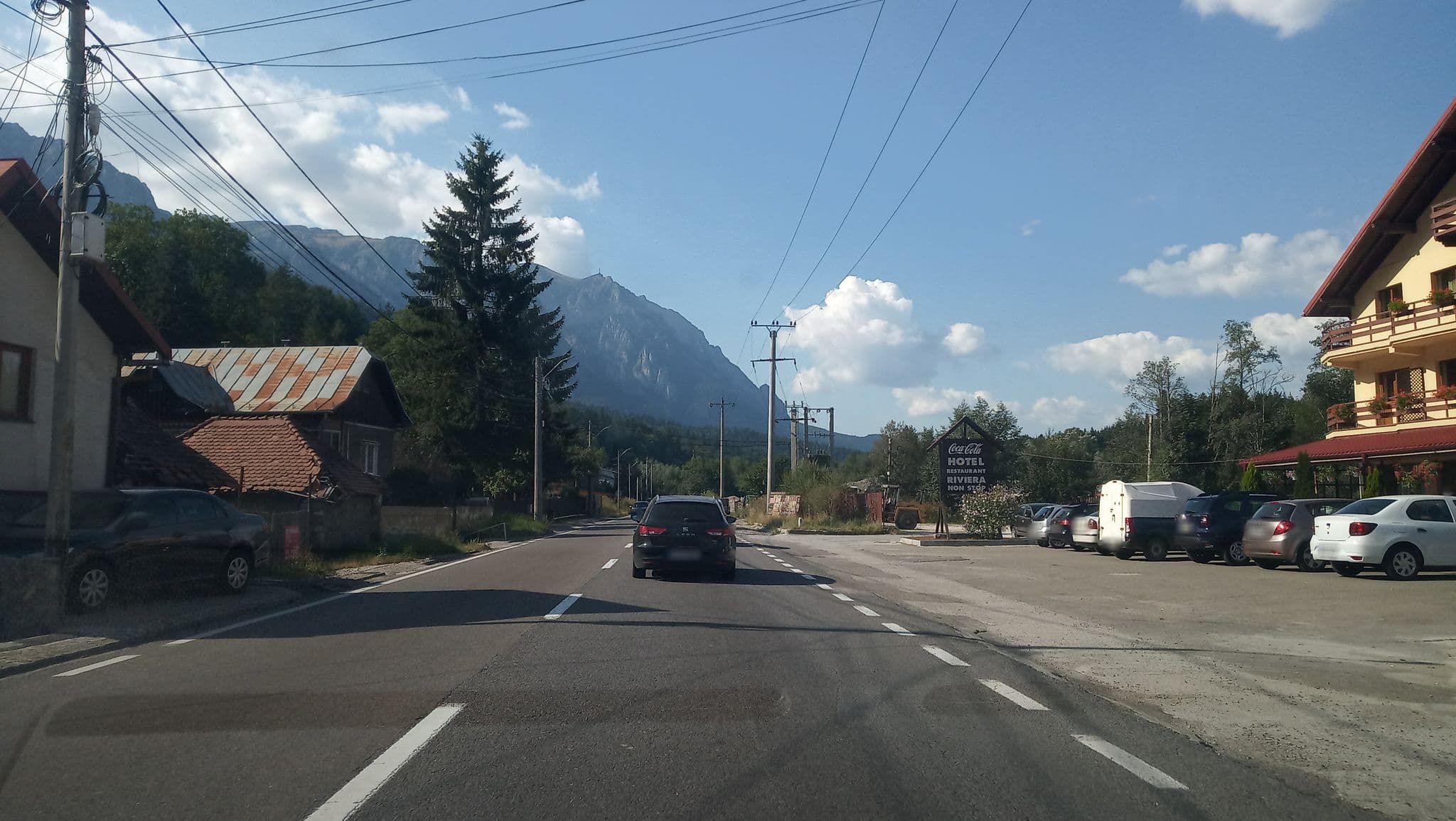 Street view near Hotel Restaurant Riviera, Sinaia