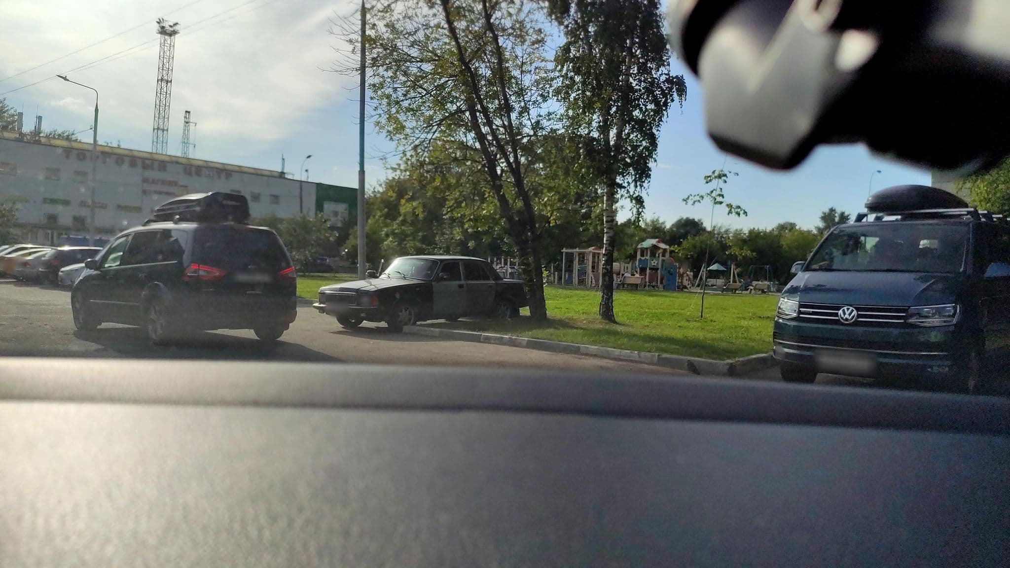 Street view near У Забора, Biryulëvo Zapadnoye — © phoneuploader (CC BY-SA · Mapillary)
