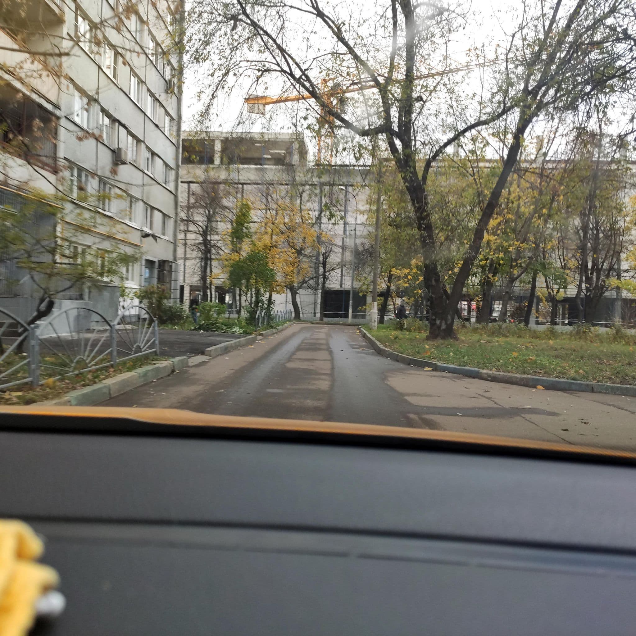 Street view near Дом свиданий, Kolomenskoye — © phoneuploader (CC BY-SA · Mapillary)