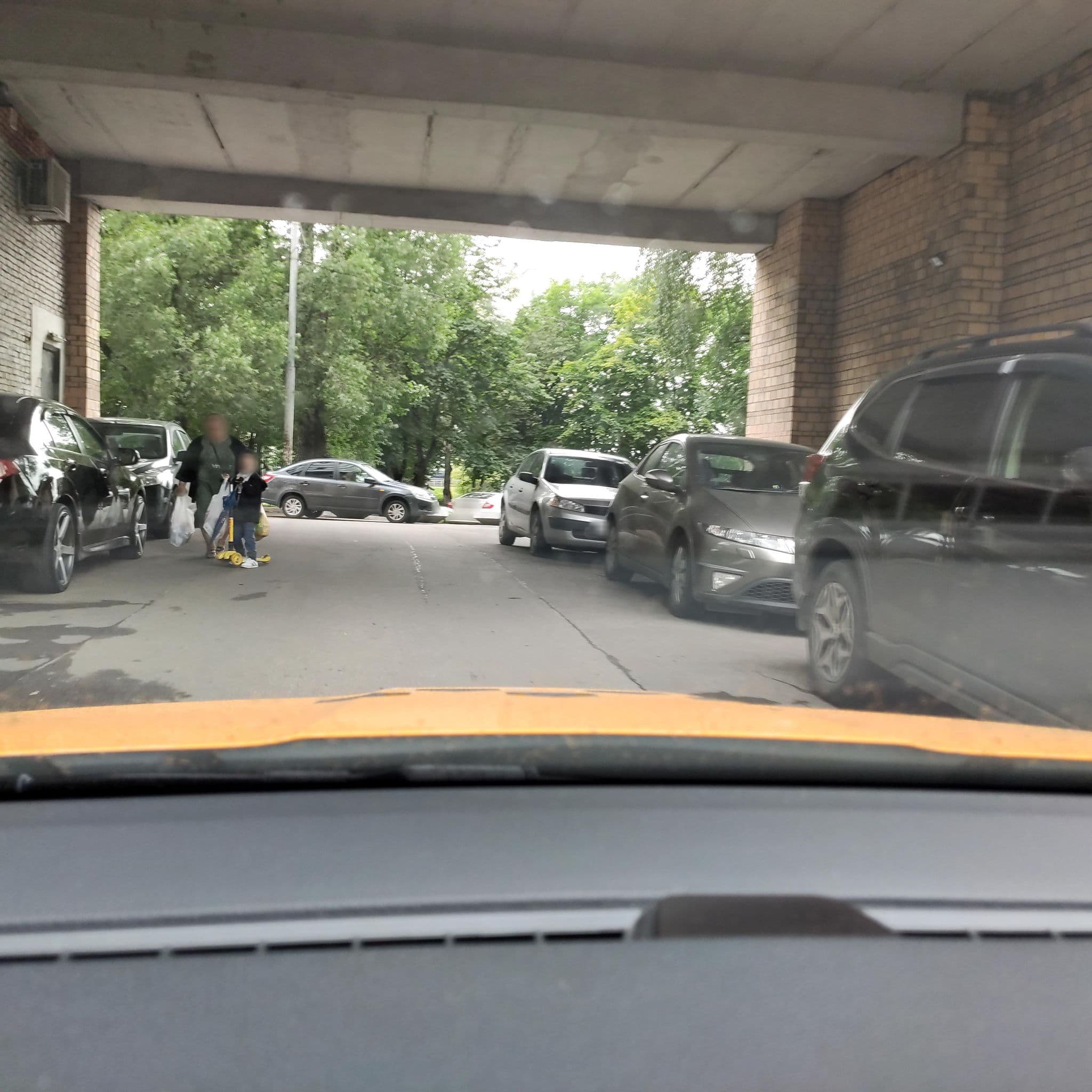 Street view near ИРИНА, Kolomenskoye — © phoneuploader (CC BY-SA · Mapillary)