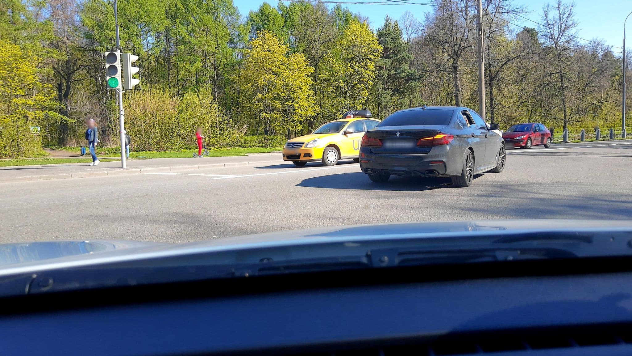 Street view near sk royal tula, Kuz’minki — © phoneuploader (CC BY-SA · Mapillary)