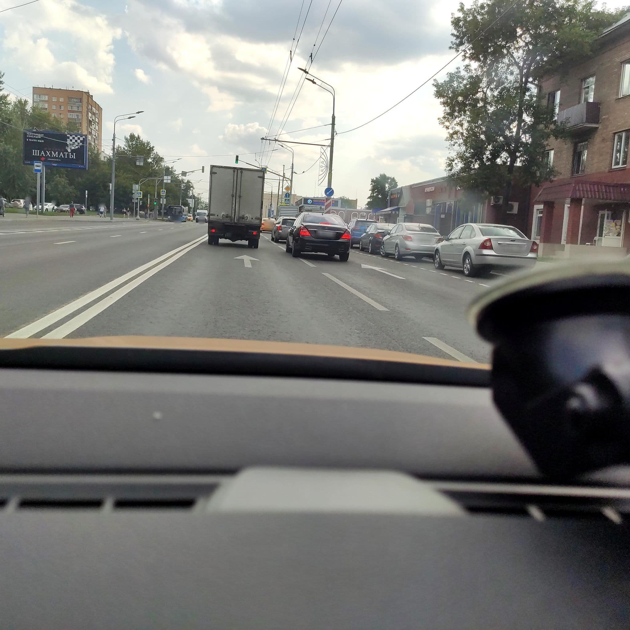 Street view near ГОСТИНИЦА ЛЮБЛИНСКОГО РЫНКА, Tekstil’shchiki — © phoneuploader (CC BY-SA · Mapillary)