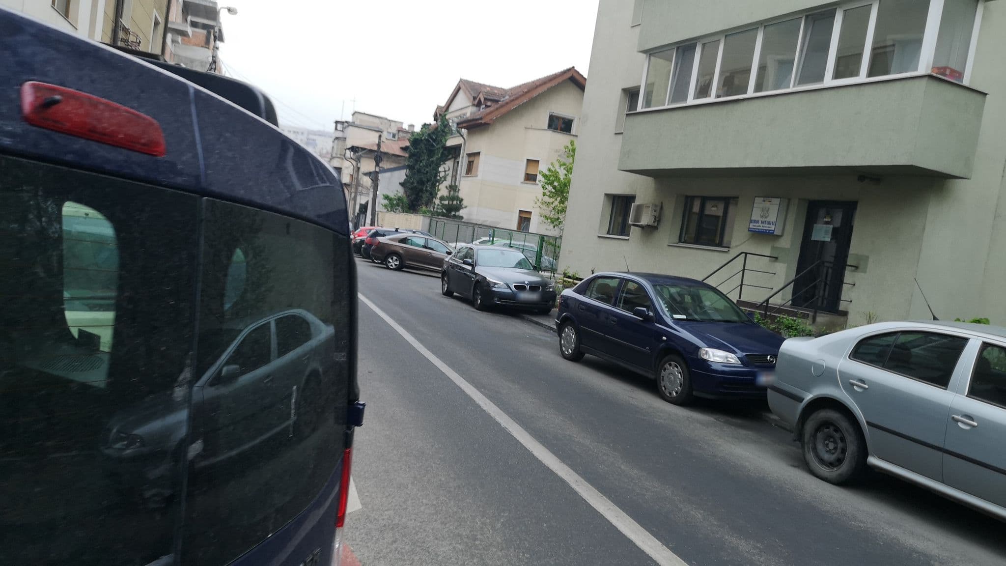 Street view near Hotel Irisa, Bucharest — © rsandu (CC BY-SA · Mapillary)