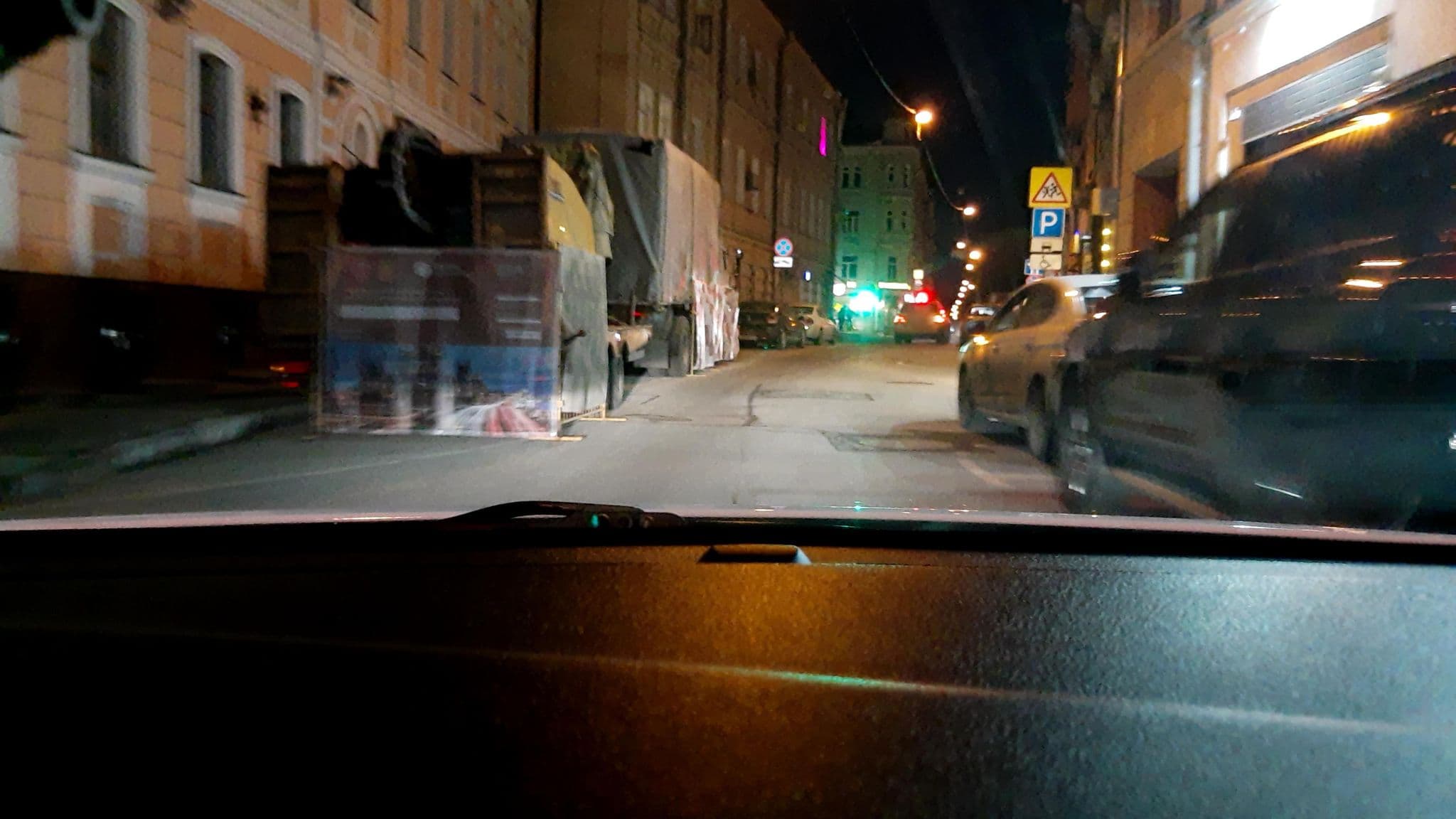 Street view near Yuut Hostel, Moscow — © phoneuploader (CC BY-SA · Mapillary)