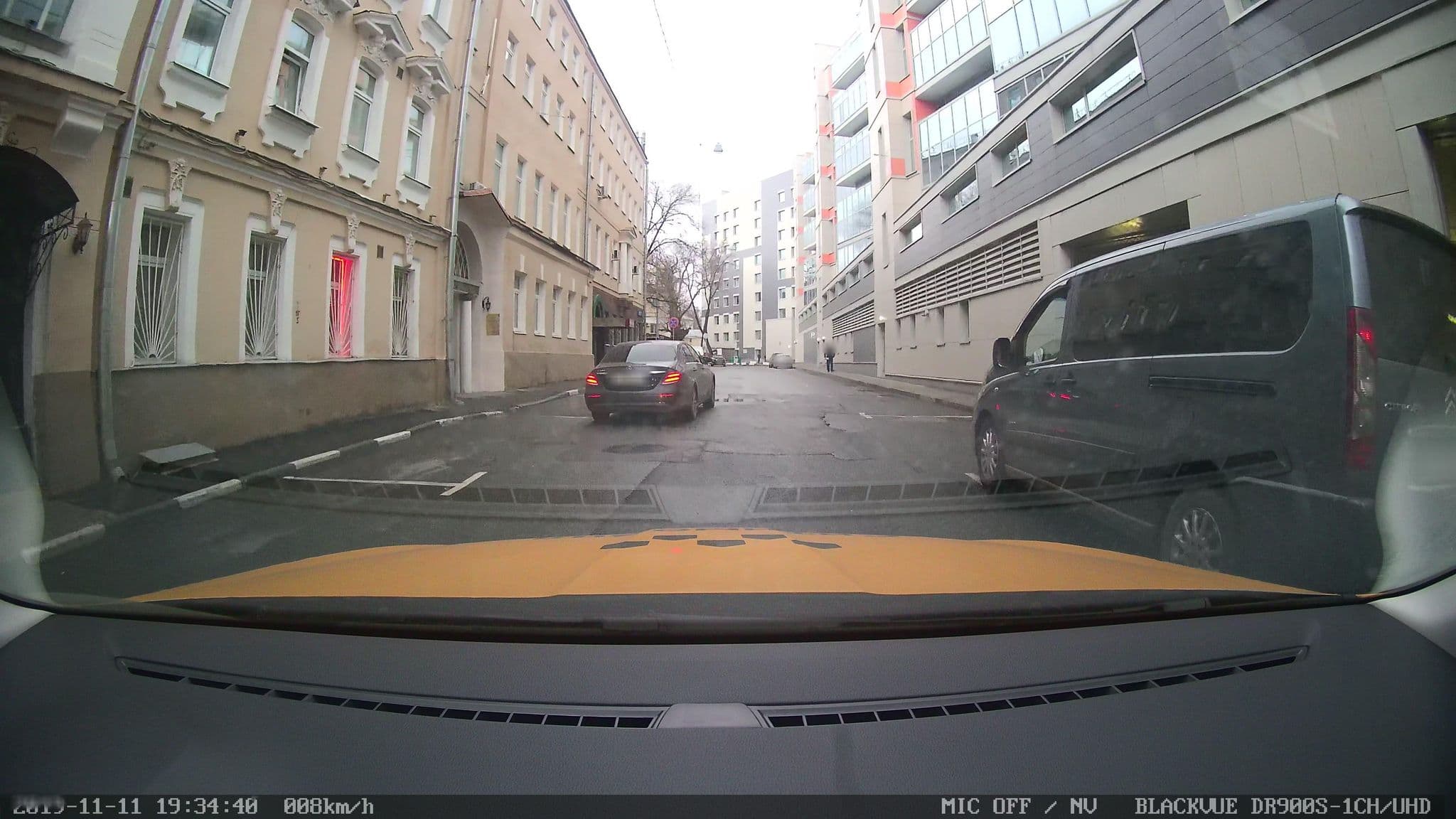 Street view near Эрмитаж, Moscow — © city_admin (CC BY-SA · Mapillary)