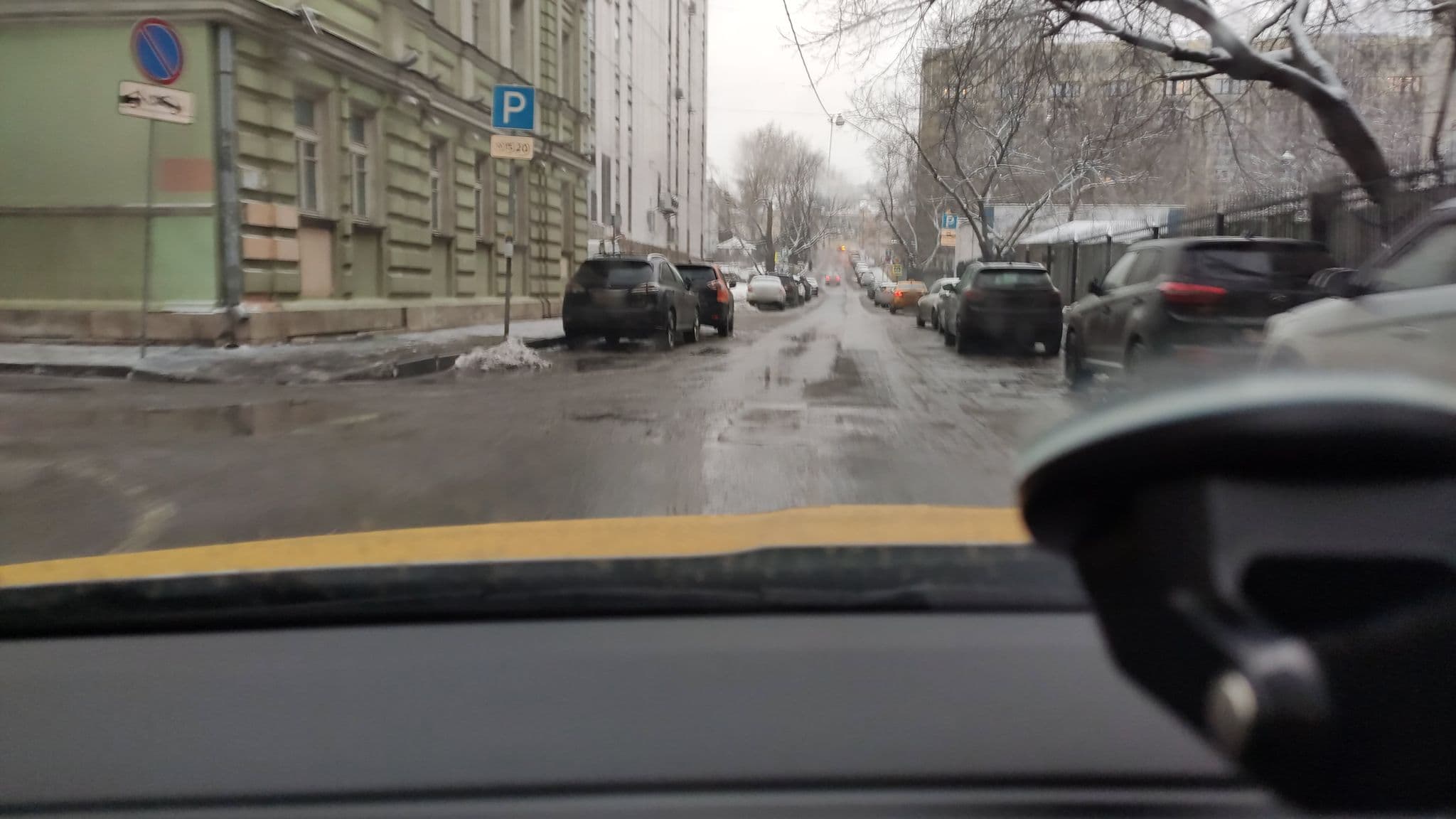 Street view near Mhostel, Taganskiy — © phoneuploader (CC BY-SA · Mapillary)