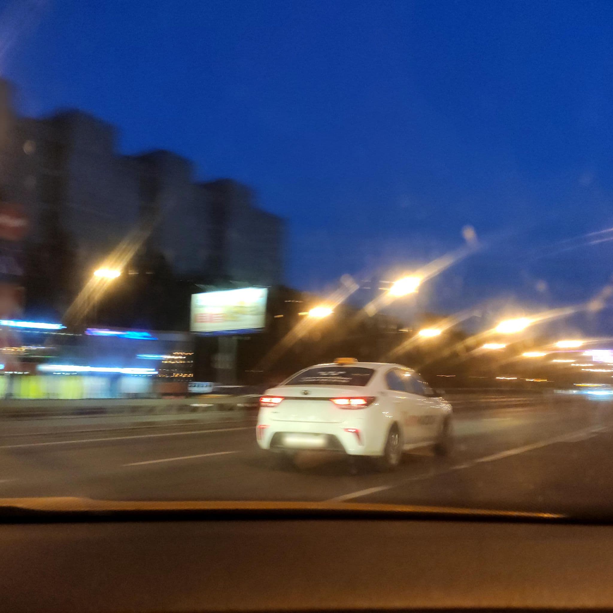 Street view near Здесь, Ryazanskiy — © phoneuploader (CC BY-SA · Mapillary)