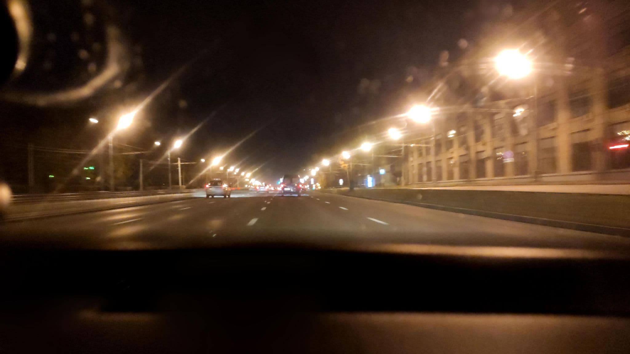 Street view near Oblaka Hotel, Ryazanskiy — © phoneuploader (CC BY-SA · Mapillary)
