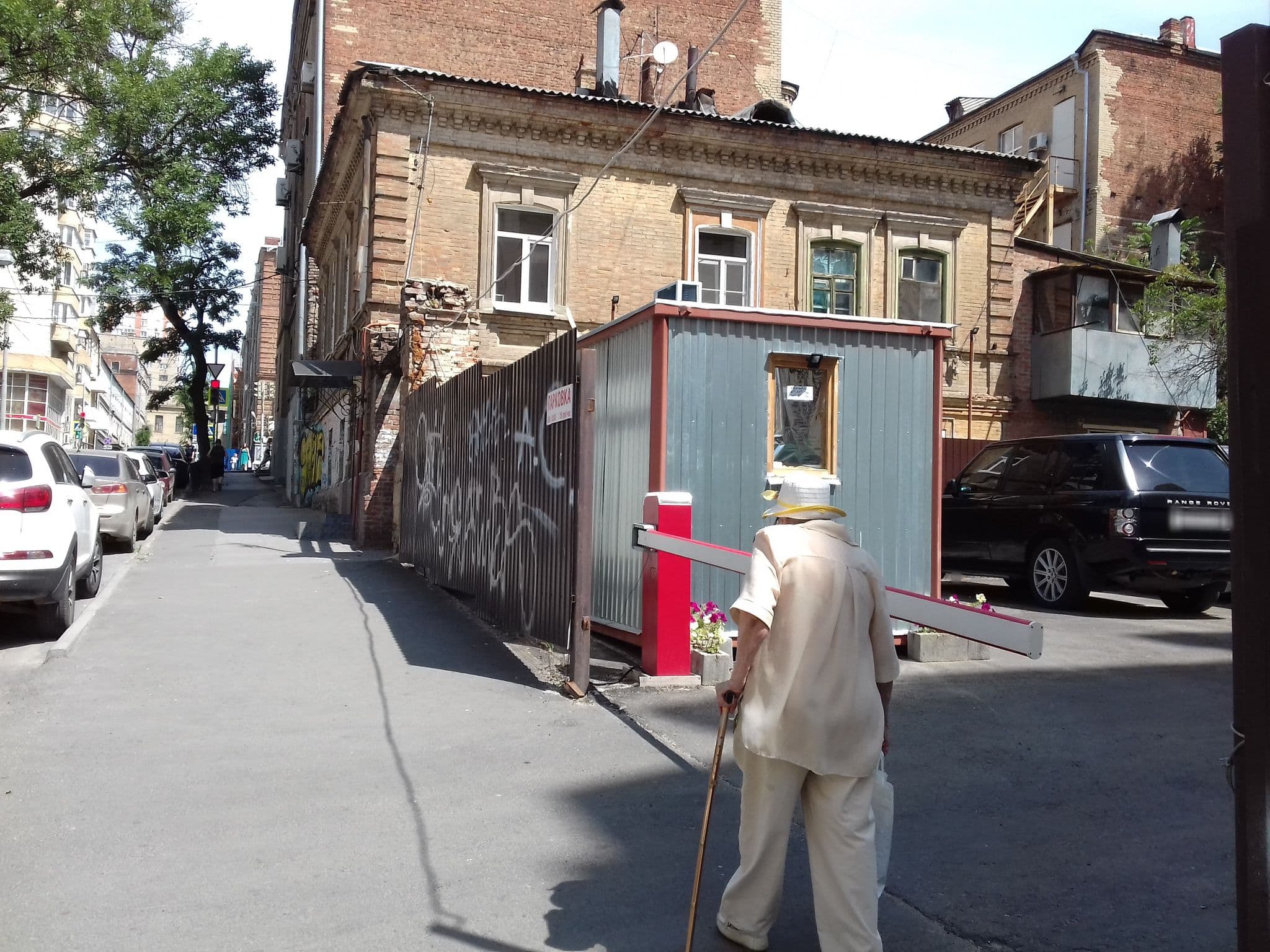 Street view near Березовый двор, Rostov-on-Don — © sova (CC BY-SA · Mapillary)