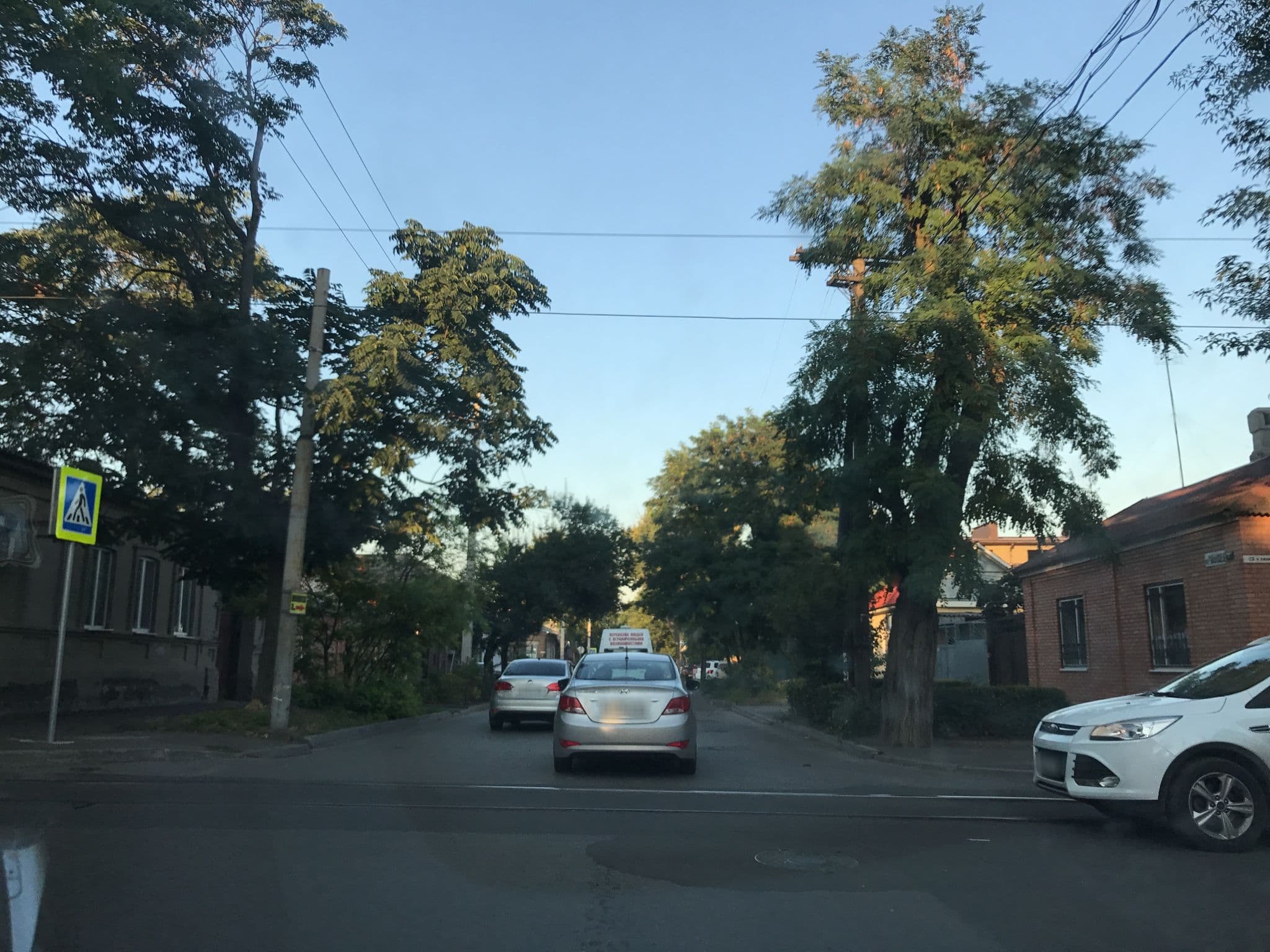 Street view near Абрикос отель, Rostov-on-Don — © helenv (CC BY-SA · Mapillary)