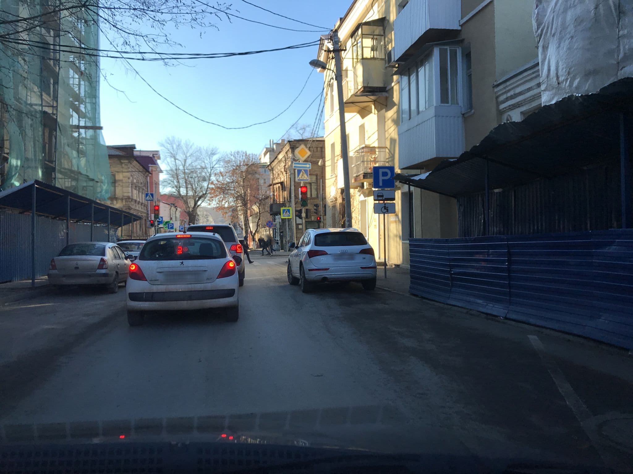 Street view near Хостел "Ростов", Rostov-on-Don — © helenv (CC BY-SA · Mapillary)