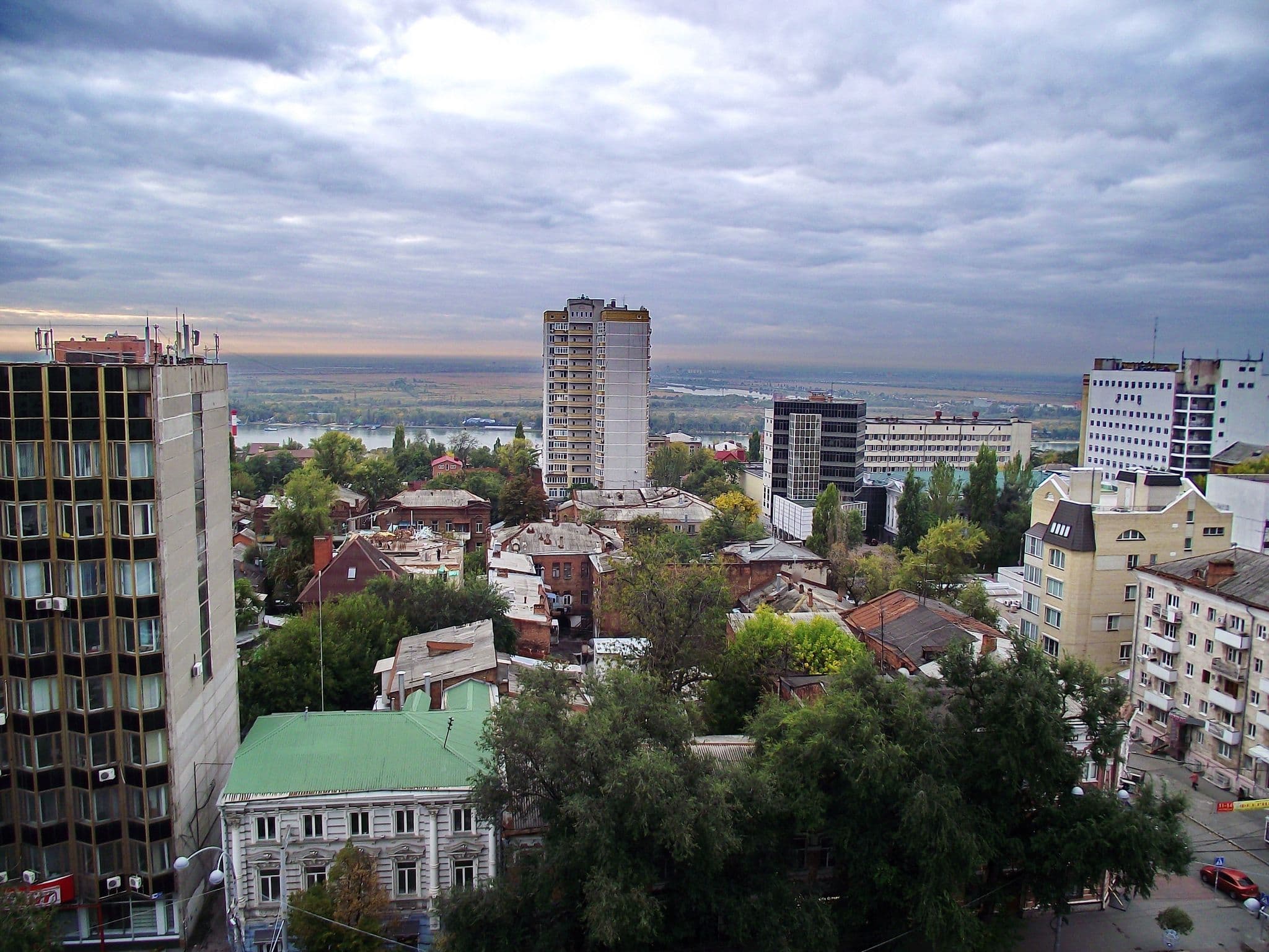 Street view near Don-Plaza, Rostov-on-Don — © akovt (CC BY-SA · Mapillary)