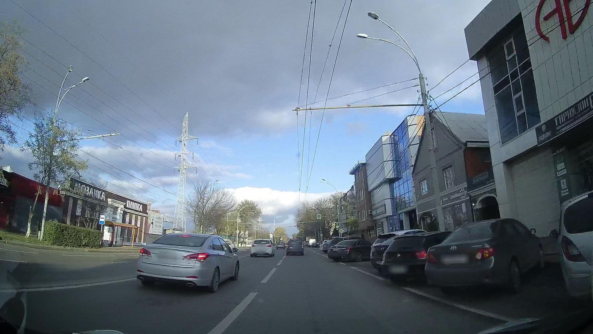 Street view near Арт-отель Шолохов, Rostov-on-Don — © alychagi (CC BY-SA · Mapillary)