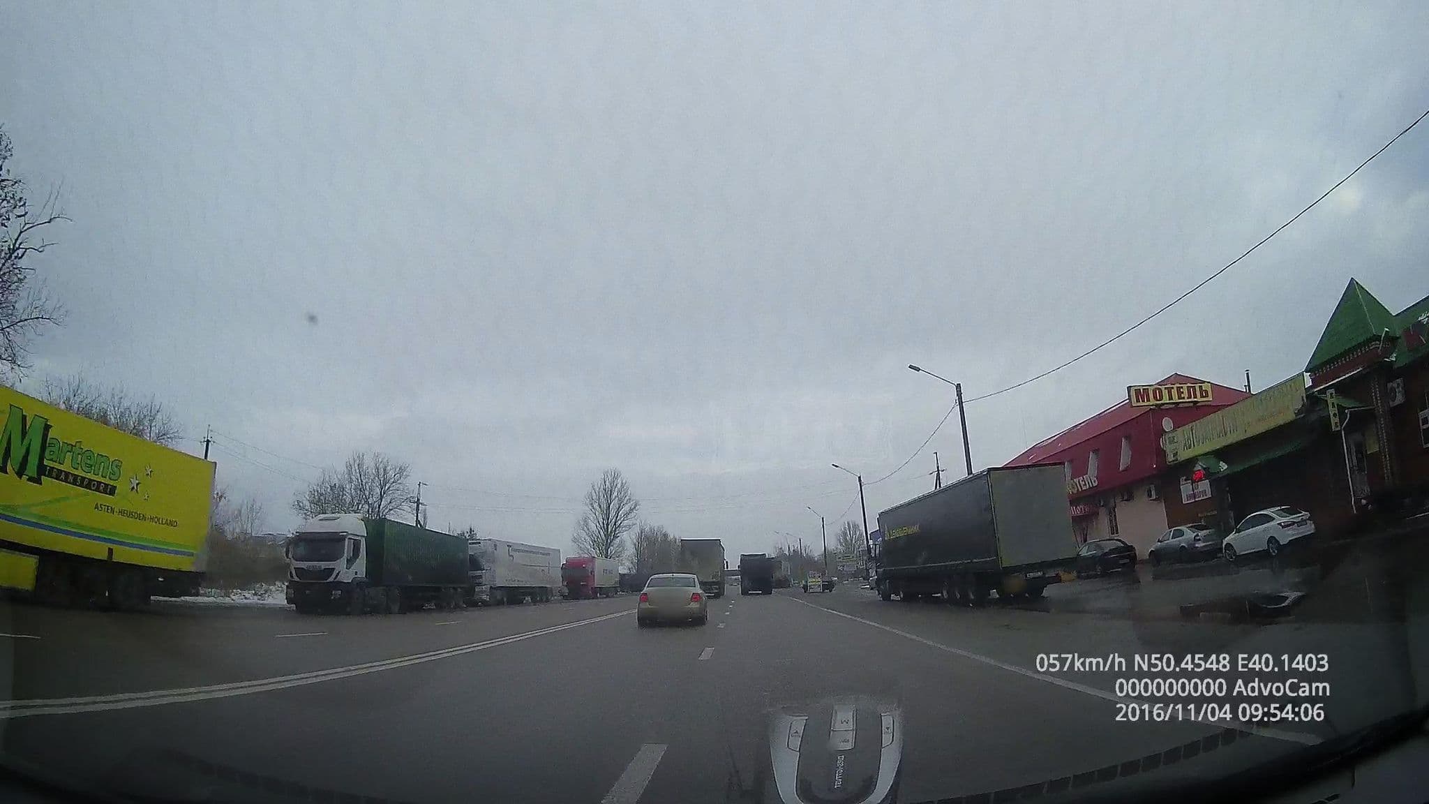Street view near Кафе РАЙ, Pavlovsk — © helenv (CC BY-SA · Mapillary)