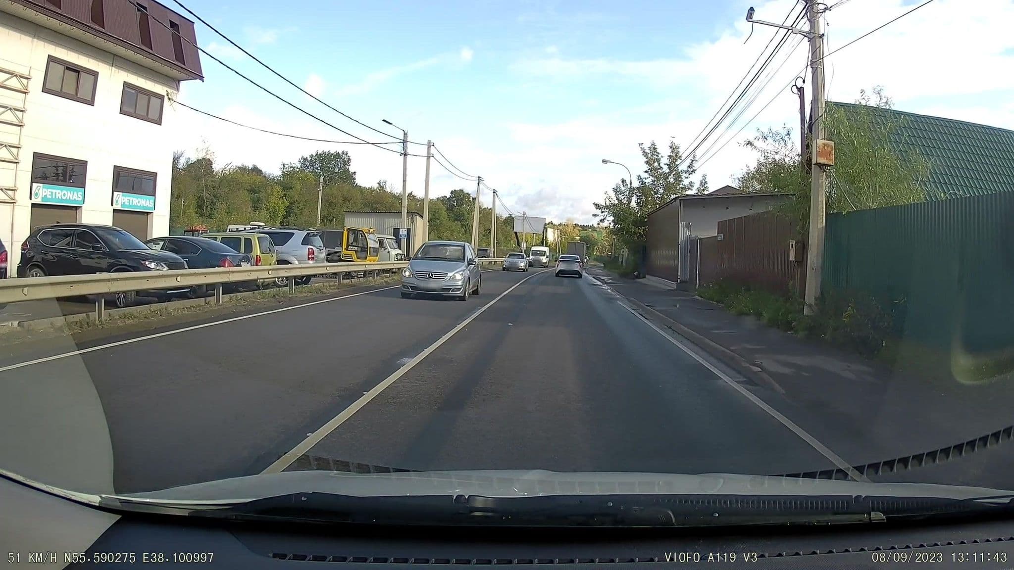 Street view near Golden Crown Zhukovsky, Zhukovsky — © dm1 (CC BY-SA · Mapillary)