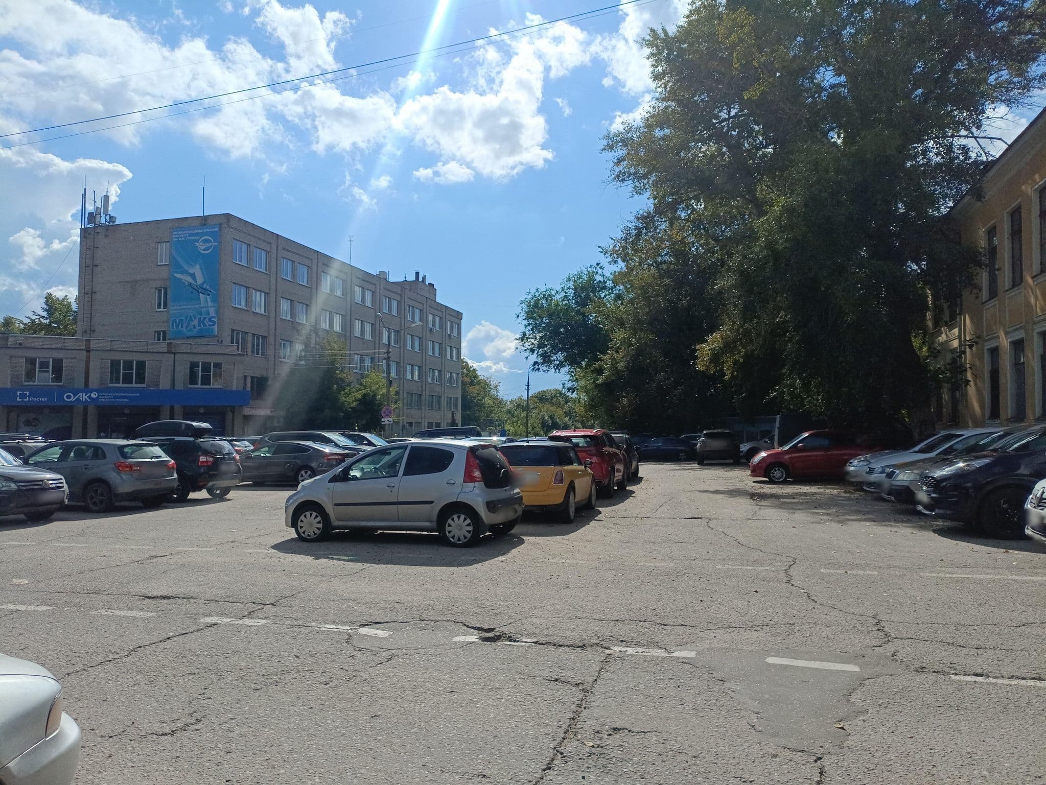 Street view near Санаторий-профилакторий ОАО Жмз, Zhukovsky — © 200metrov (CC BY-SA · Mapillary)