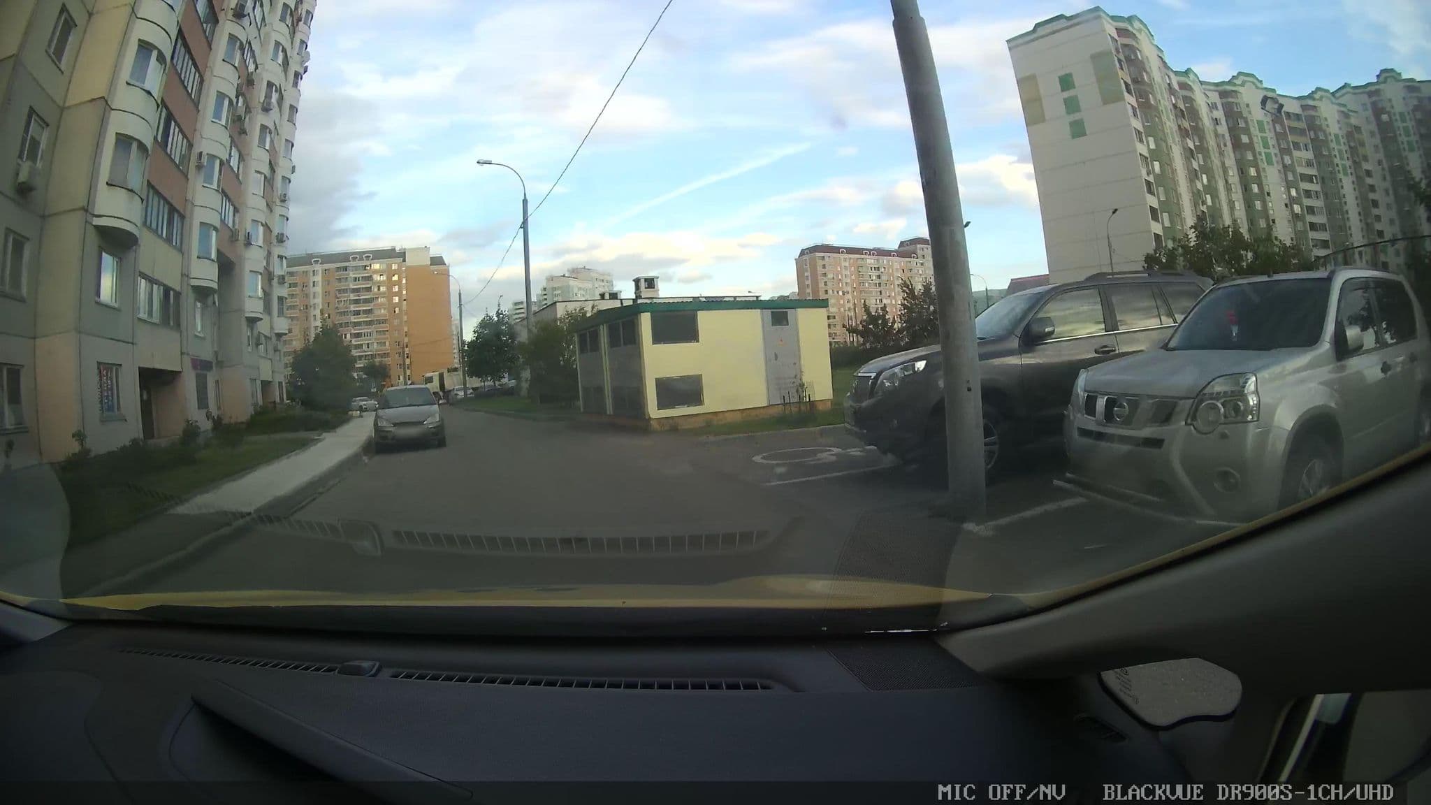 Street view near Миниотель Люкс, Zhulebino — © agorshkov (CC BY-SA · Mapillary)