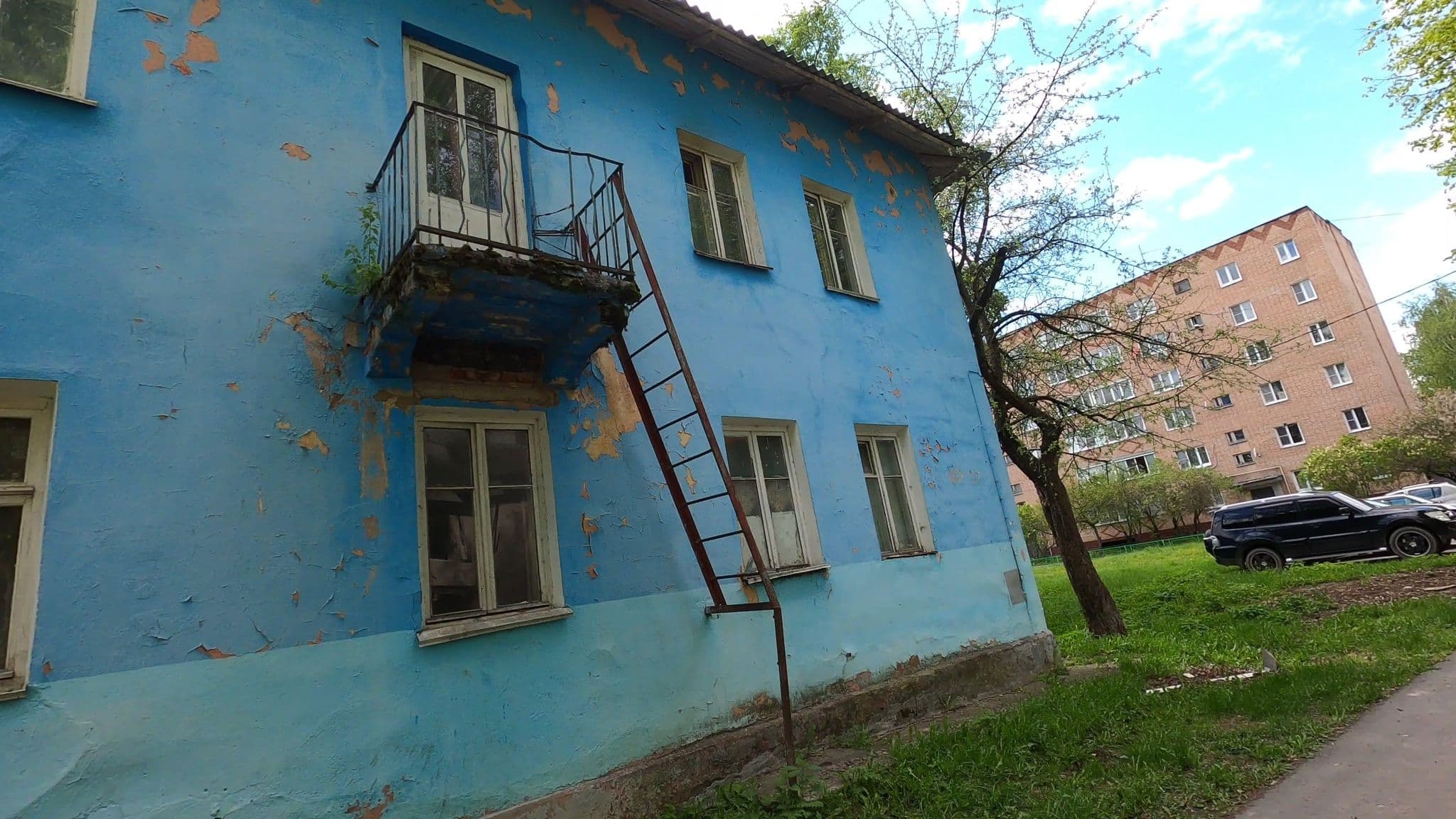 Street view near КОЛОМЕНСКОГО ЖИЛИЩНОГО ТРЕСТА, Kolomna — © trolleway (CC BY-SA · Mapillary)
