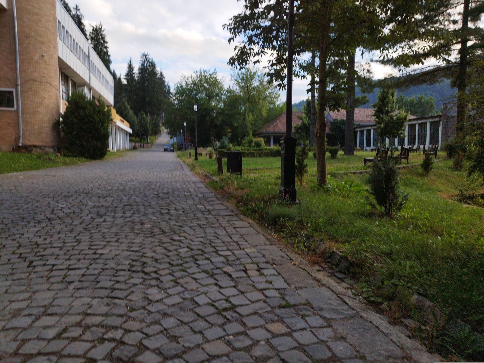 Street view near Hotel Tușnad, Băile Tuşnad — © grozsa11 (CC BY-SA · Mapillary)