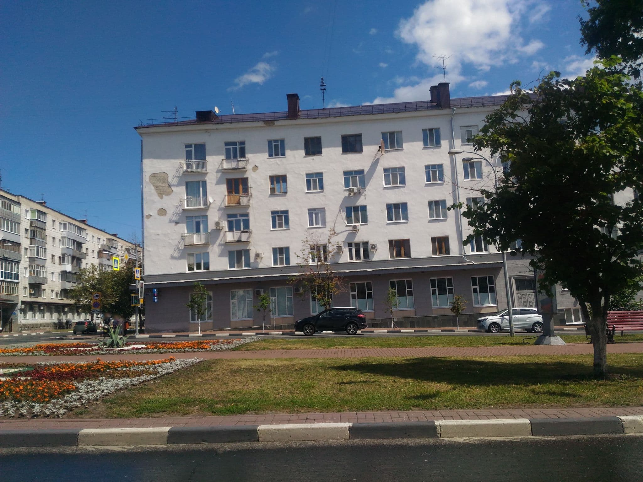 Street view near Гостиница "Волга", Ulyanovsk — © korobkov (CC BY-SA · Mapillary)