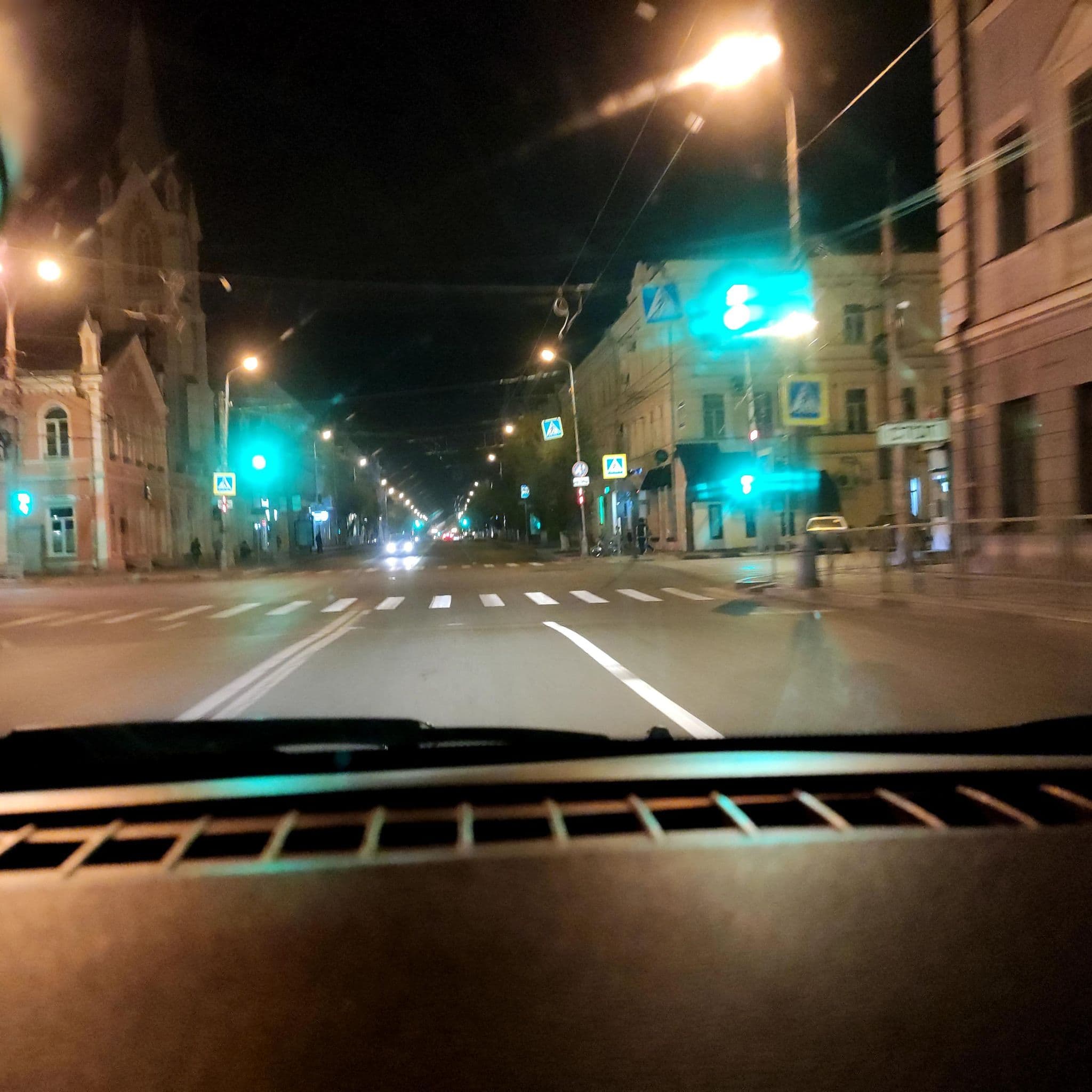 Street view near ГОСТИНИЧНЫЙ КОМПЛЕКС ТРИАДА, Samara — © phoneuploader (CC BY-SA · Mapillary)