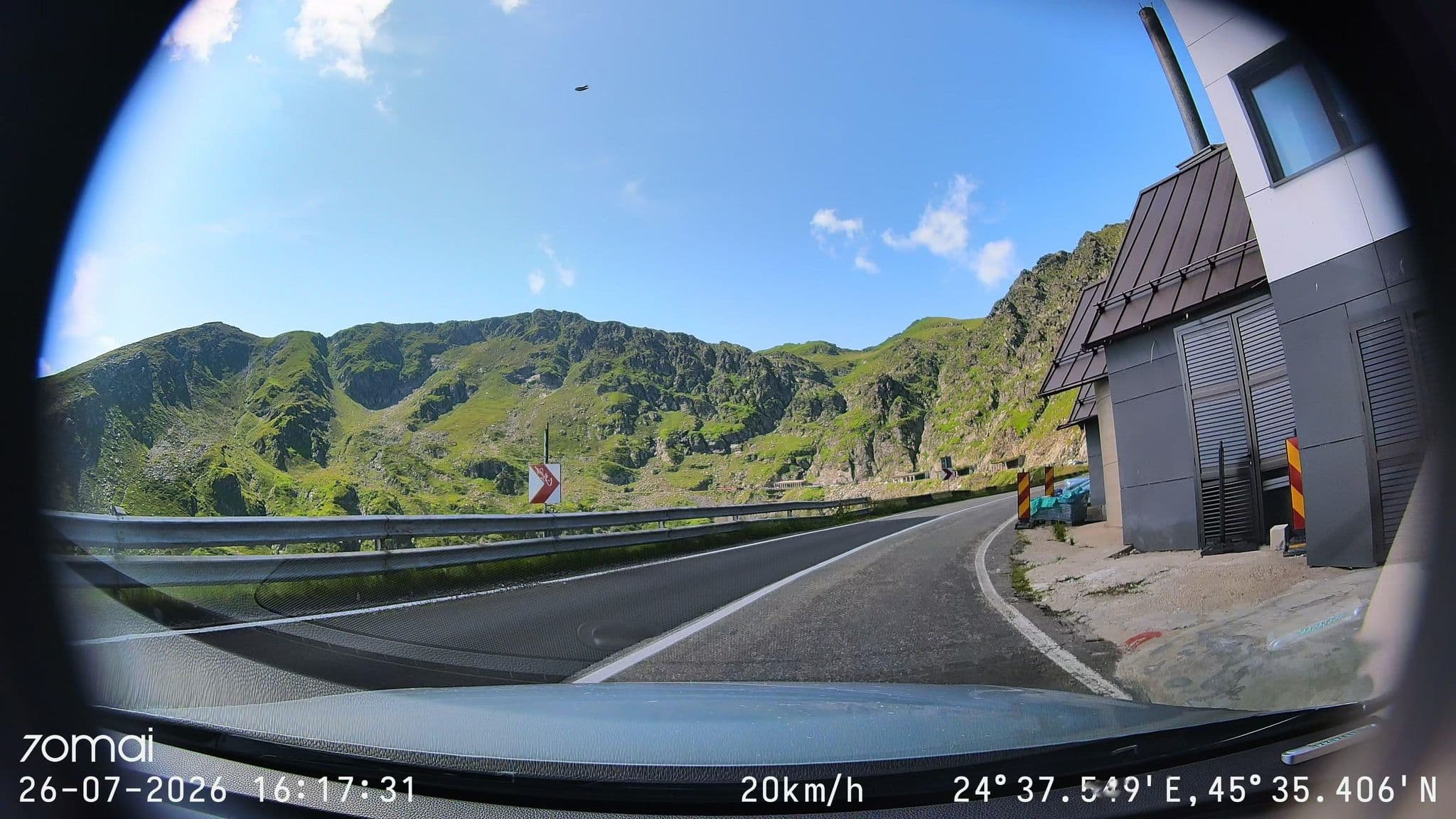 Street view near Refugiul Salvamont Argeș, Cârţişoara — © doriel (CC BY-SA · Mapillary)