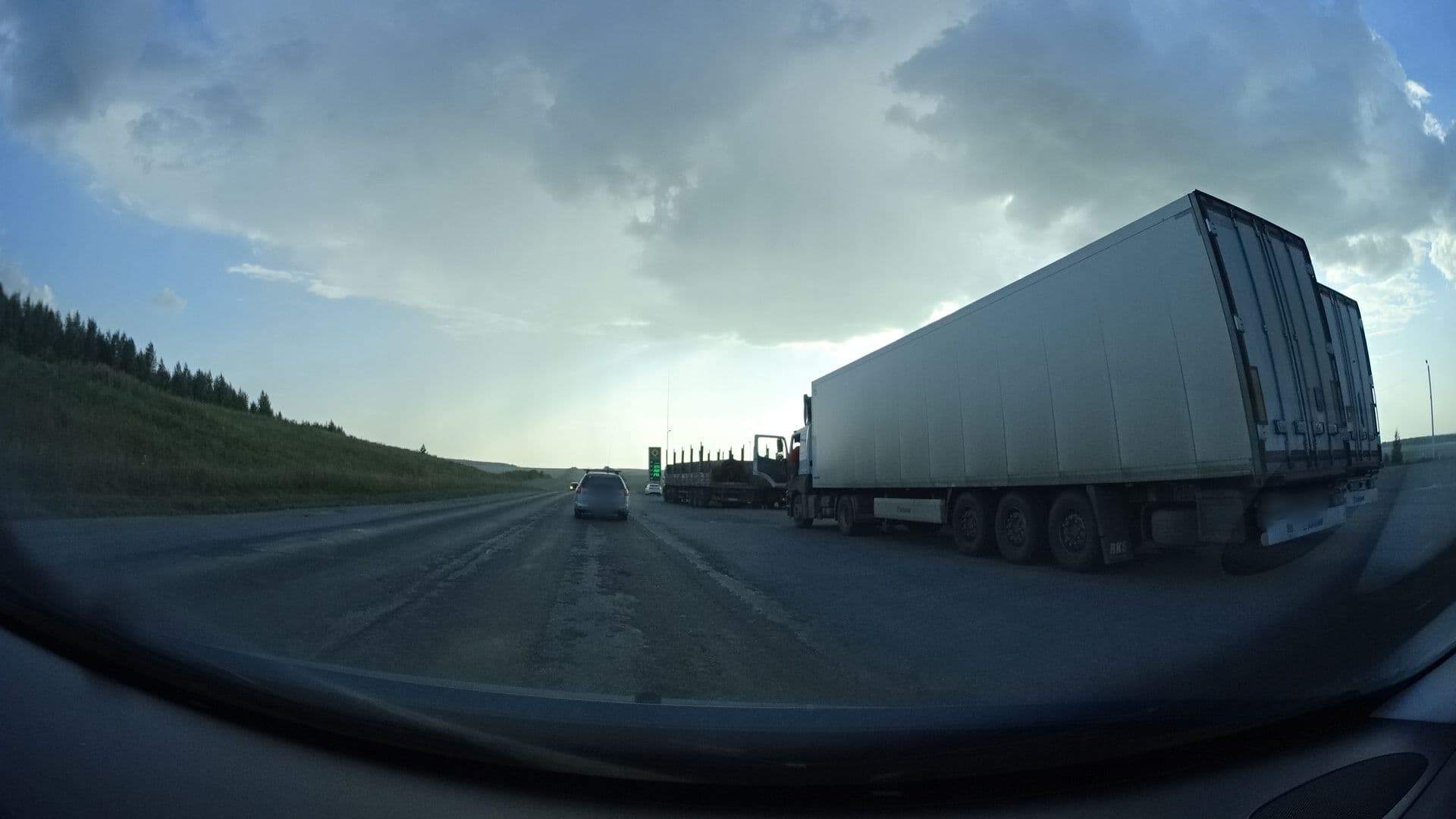 Street view near Кафе-гостиница у Галины, Bugulma — © sashazykov (CC BY-SA · Mapillary)