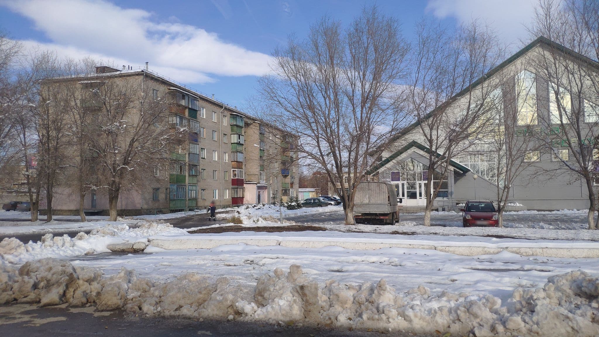 Street view near Гостиница Евразия, Sibay — © az09 (CC BY-SA · Mapillary)