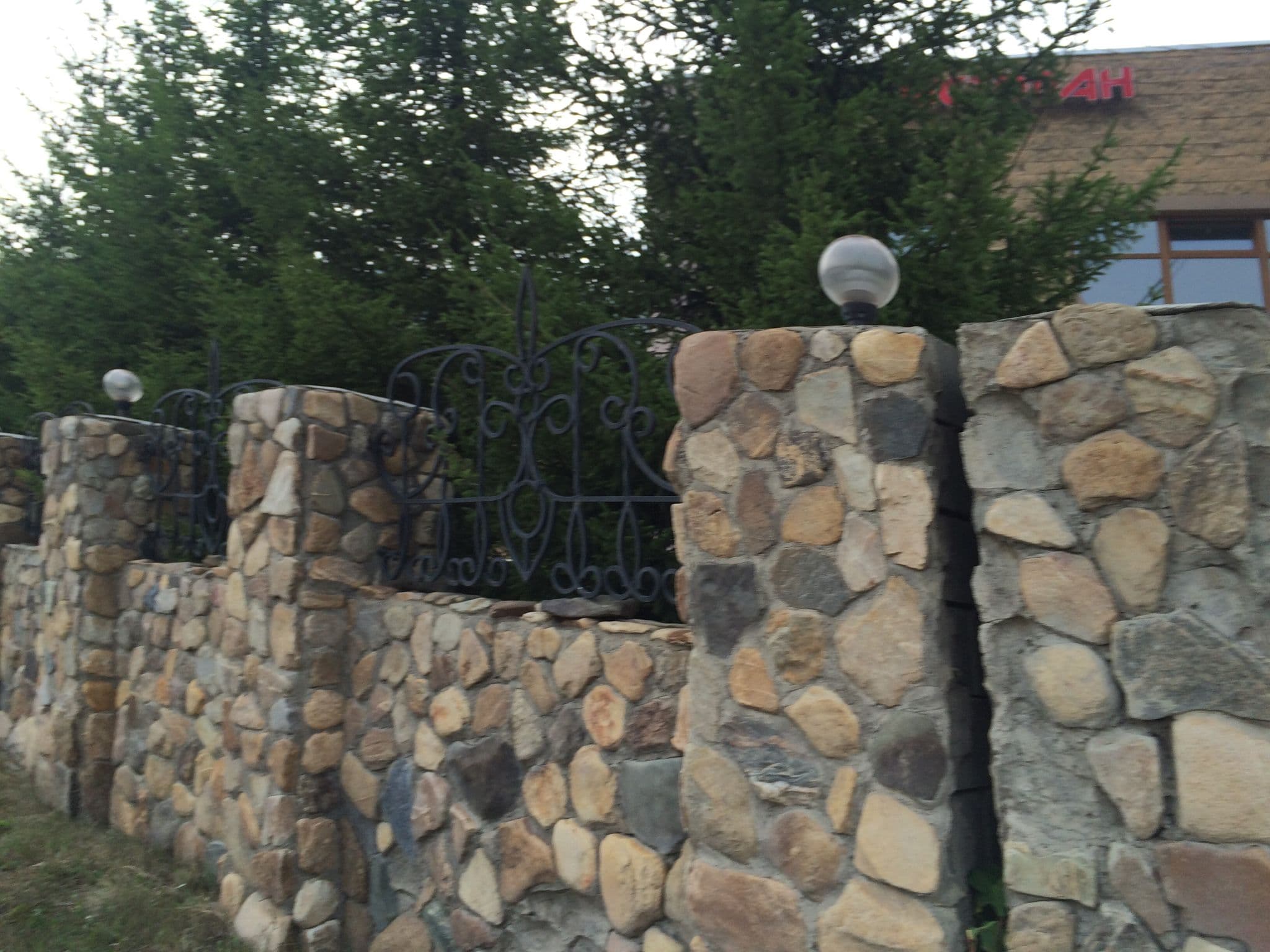 Street view near Тау-Таш, Abzakovo — © az09 (CC BY-SA · Mapillary)