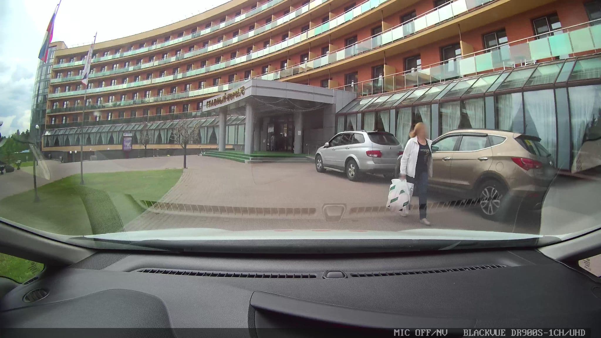 Street view near Главный Корпус, Snegiri — © cmcozychez (CC BY-SA · Mapillary)