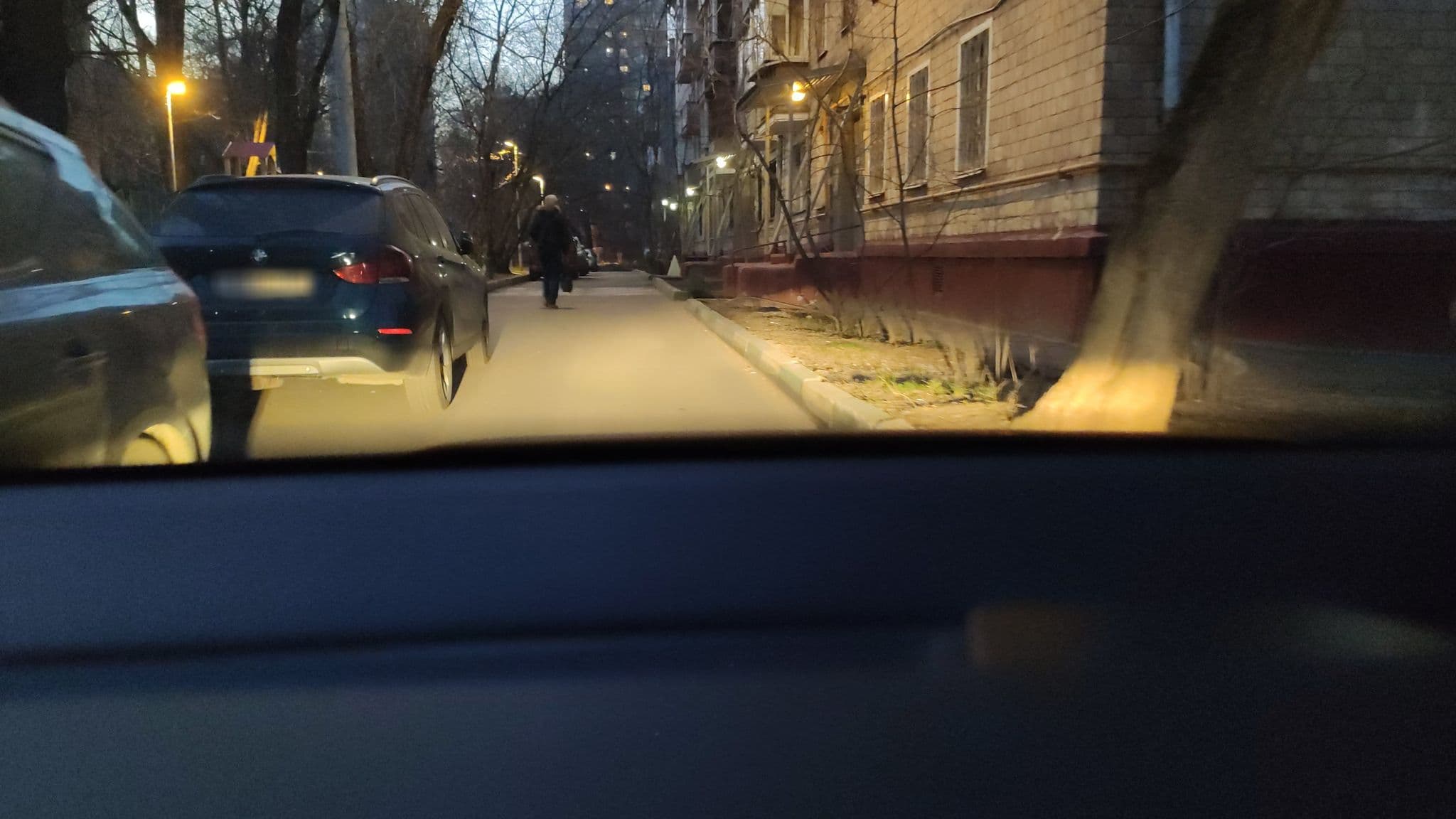 Street view near Наквартире - Евро Апартаменты Речной Вокзал, Levoberezhnyy — © phoneuploader (CC BY-SA · Mapillary)