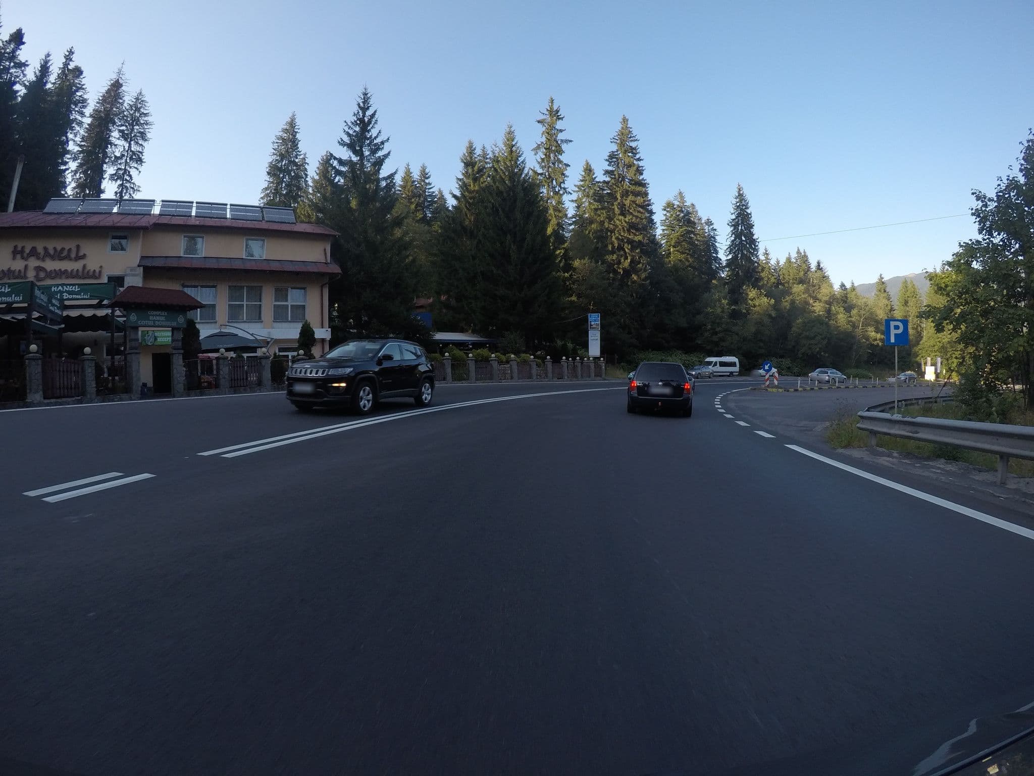 Street view near Hanul Cotul Donului, Predeal