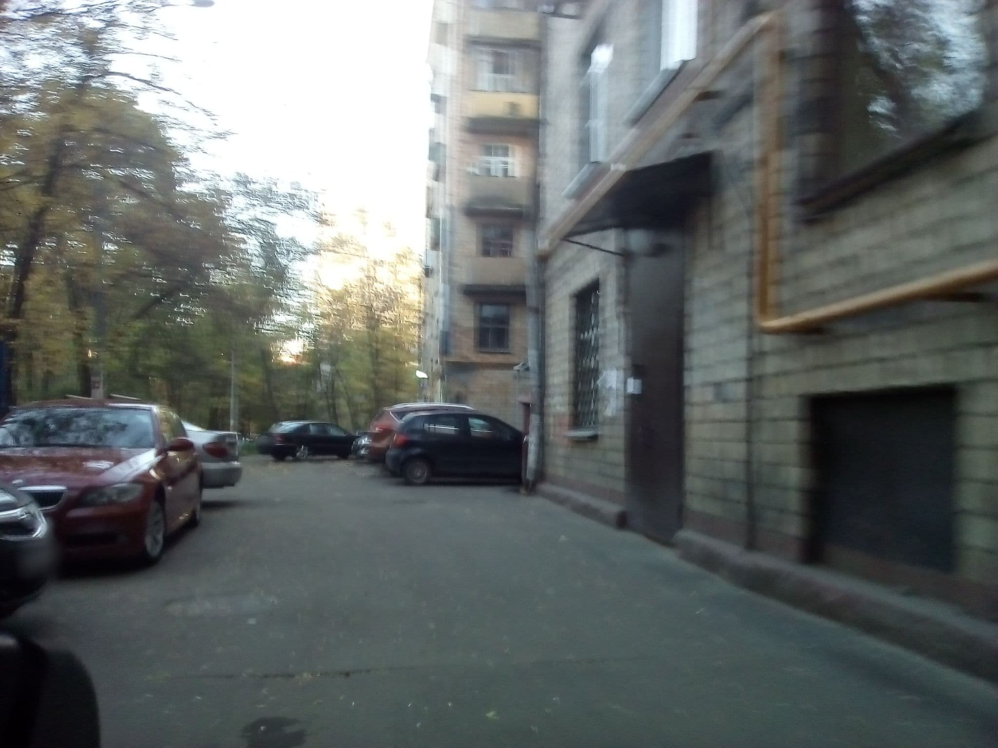Street view near Хостел Вежливый лось на Войковской, Koptëvo — © trolleway (CC BY-SA · Mapillary)