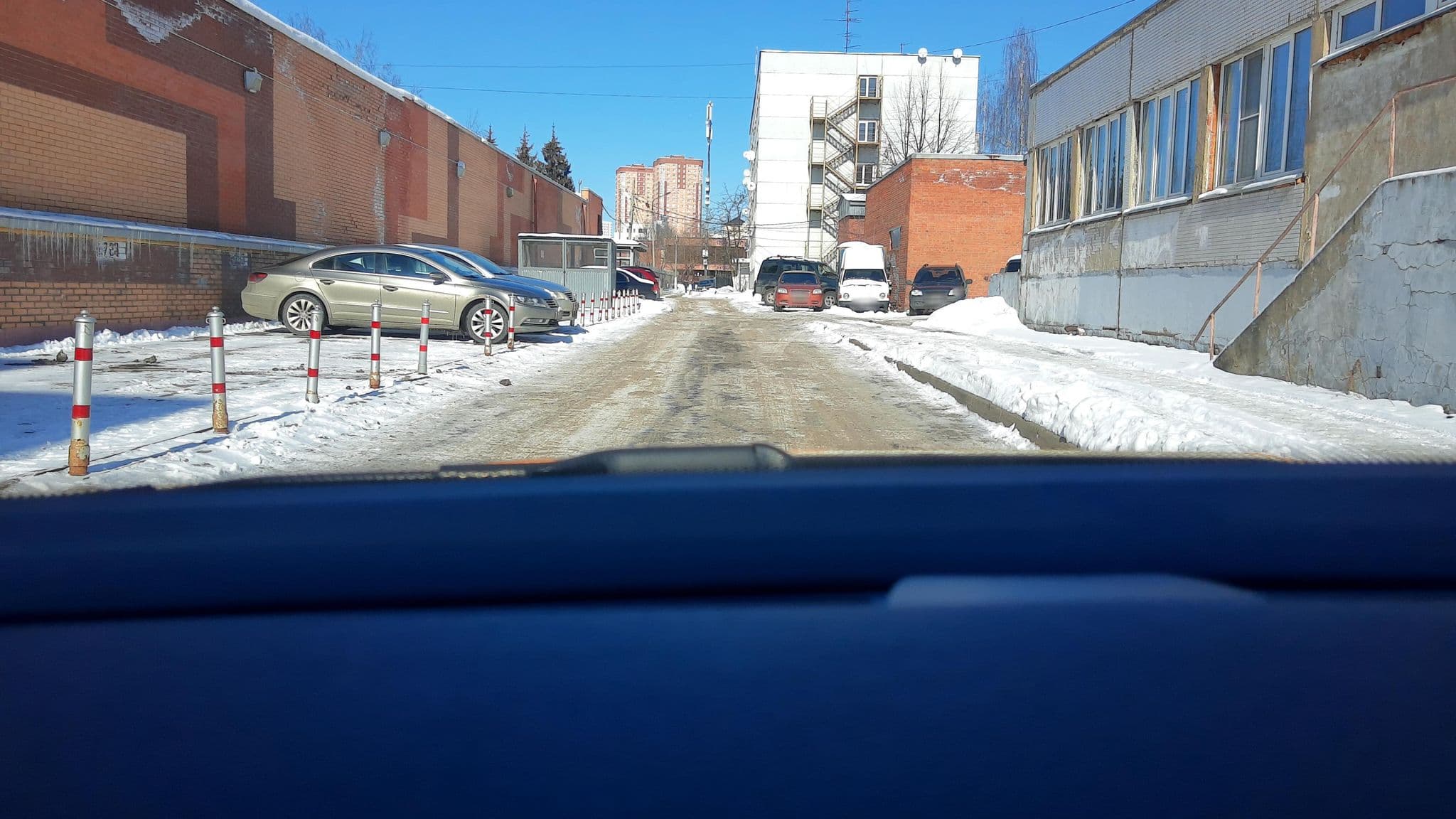 Street view near Airport Sheremetyevo 2 Hotel Moscow, Khimki — © phoneuploader (CC BY-SA · Mapillary)