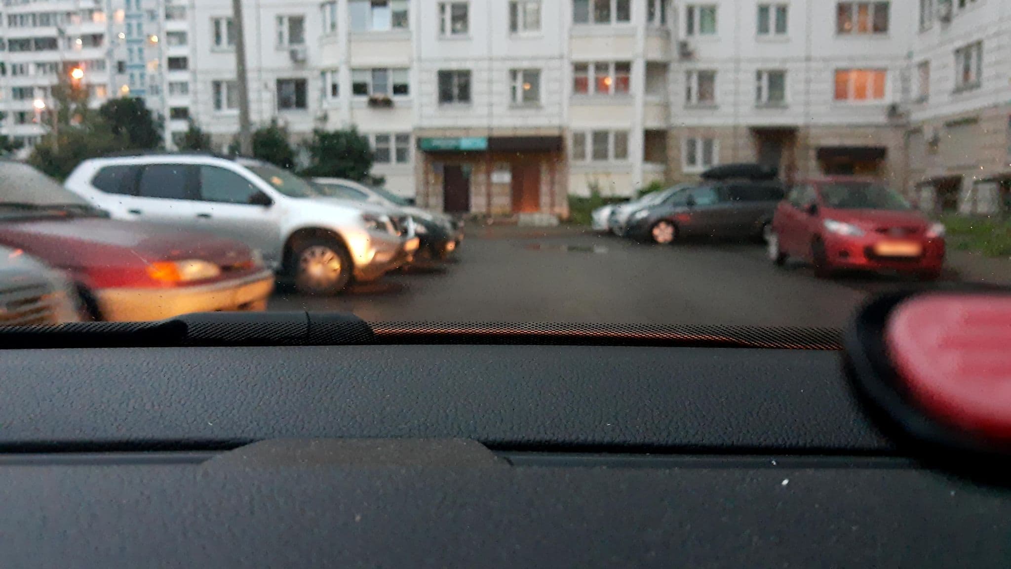 Street view near Hotel City, Dolgoprudnyy — © phoneuploader (CC BY-SA · Mapillary)
