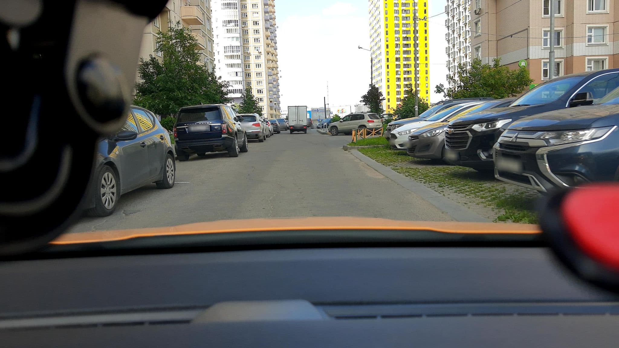 Street view near Det'Co Ski Resort, Khimki — © phoneuploader (CC BY-SA · Mapillary)
