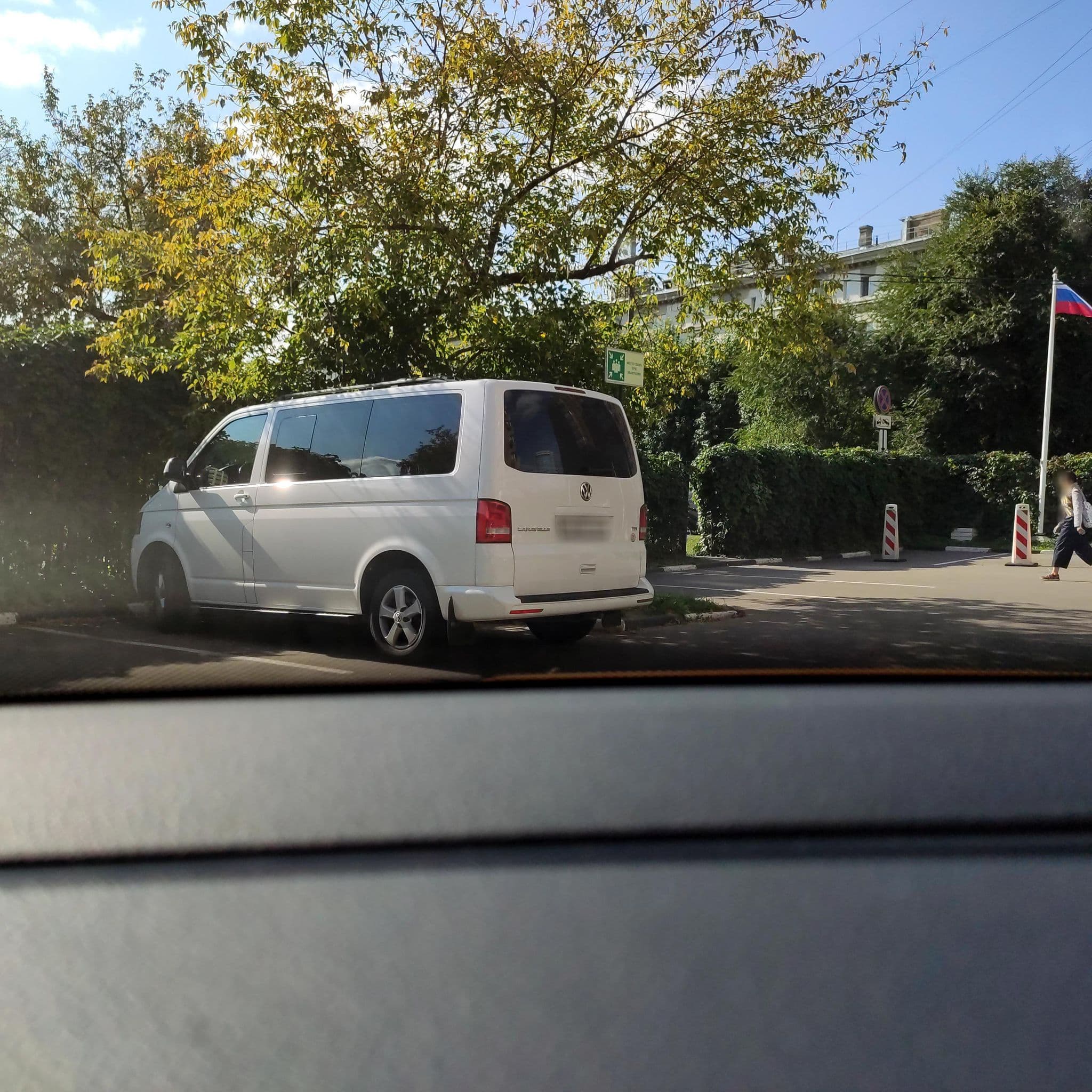 Street view near Бега, Presnenskiy — © phoneuploader (CC BY-SA · Mapillary)