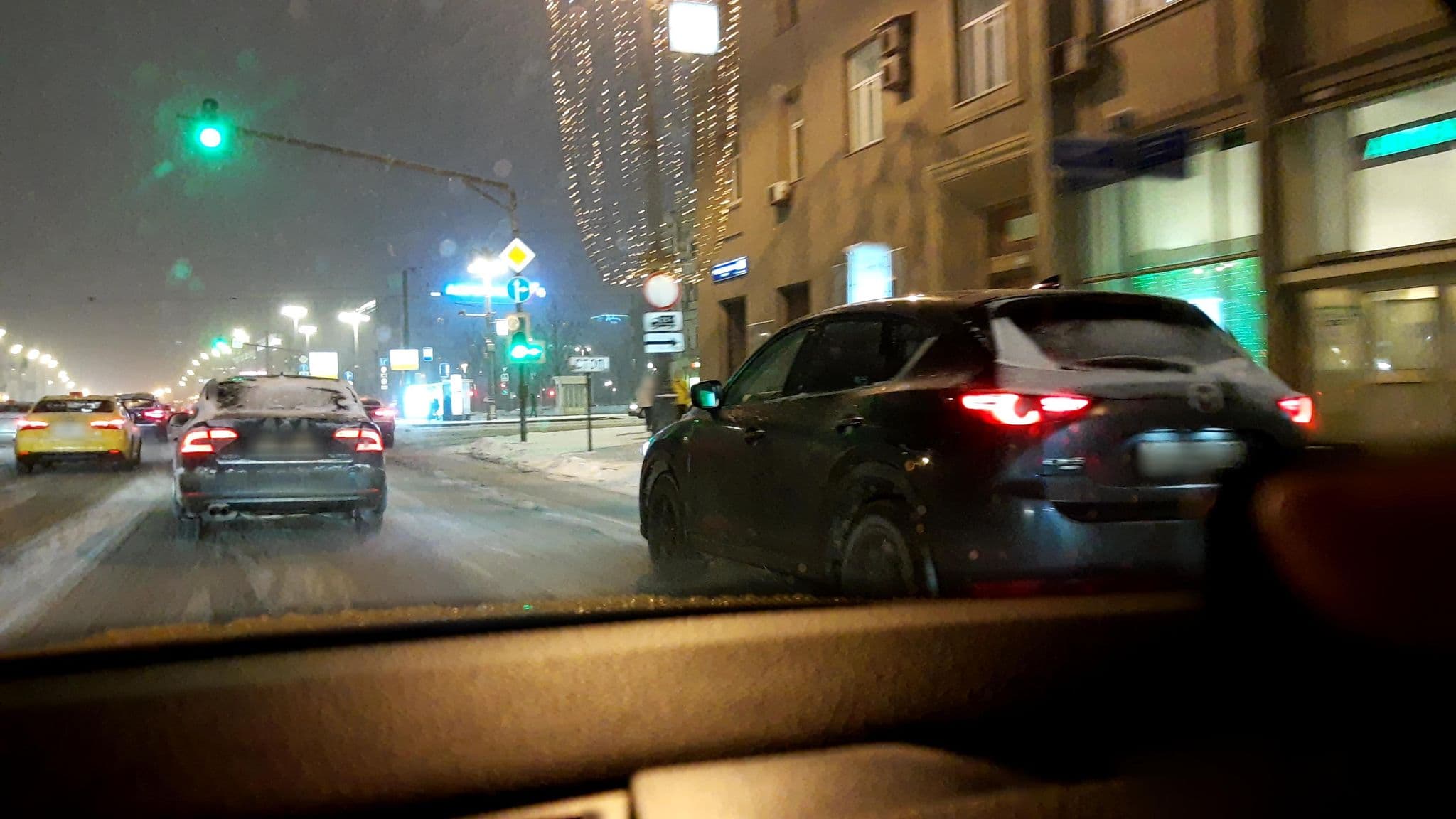 Street view near Премиум мини-гостиница, Presnenskiy — © phoneuploader (CC BY-SA · Mapillary)