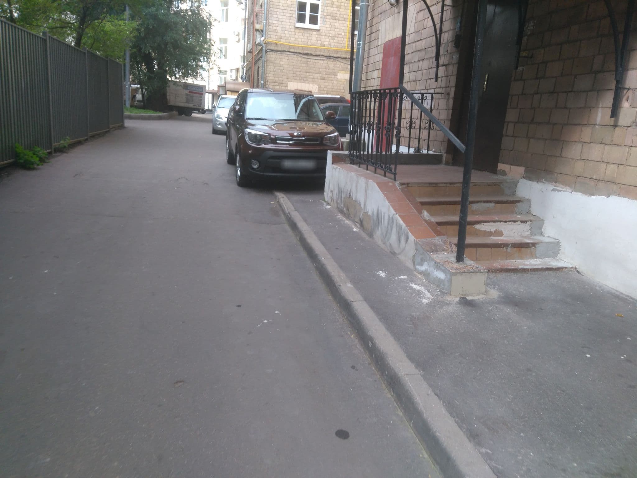 Street view near АЛТАЙСКИЕ ТРАВЫ, Moscow — © vovenarg (CC BY-SA · Mapillary)