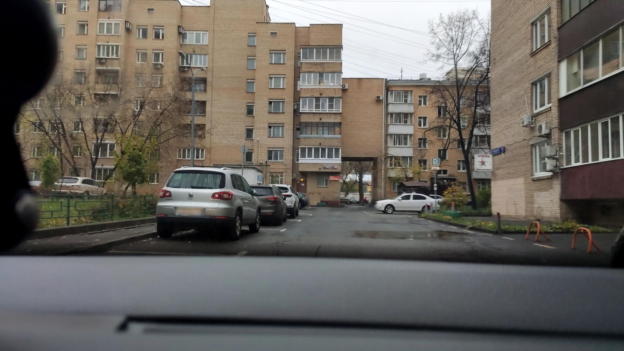 Street view near Никоновка Гостиница, Moscow — © phoneuploader (CC BY-SA · Mapillary)