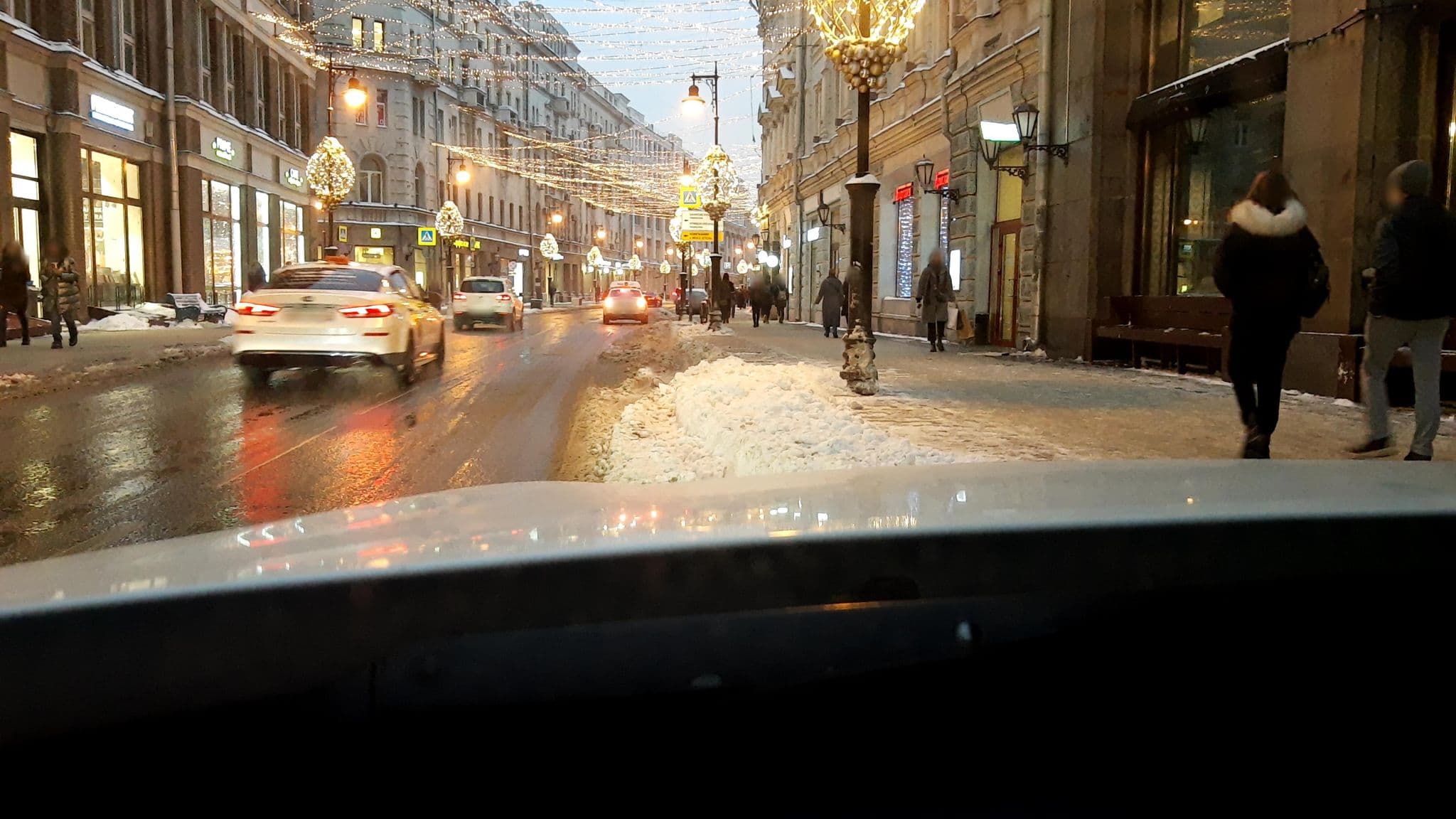 Street view near Сан-Франциско Хостел, Moscow — © phoneuploader (CC BY-SA · Mapillary)