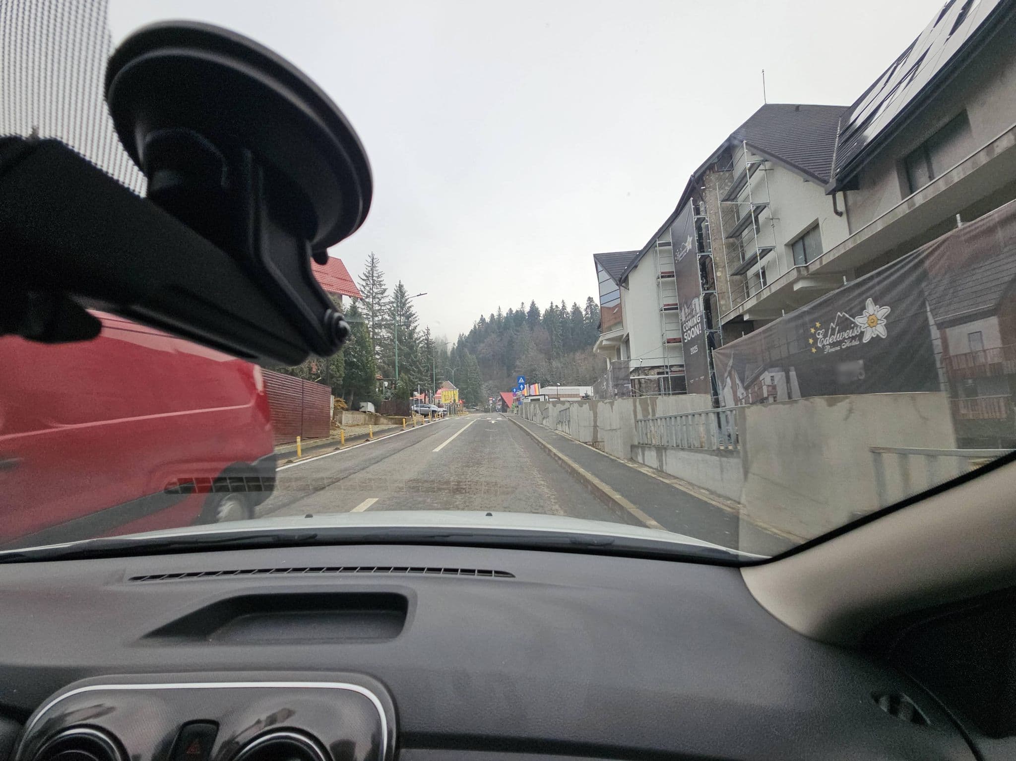 Street view near Hotel Edelweiss, Cristian — © agamarcelnicolae (CC BY-SA · Mapillary)
