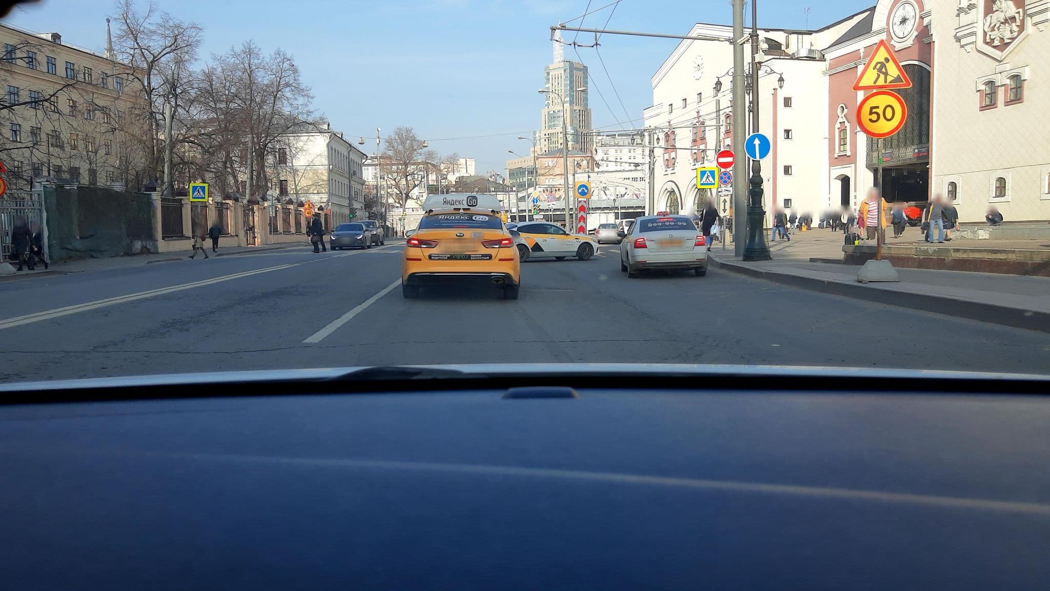 Street view near Паритет, Lefortovo — © phoneuploader (CC BY-SA · Mapillary)
