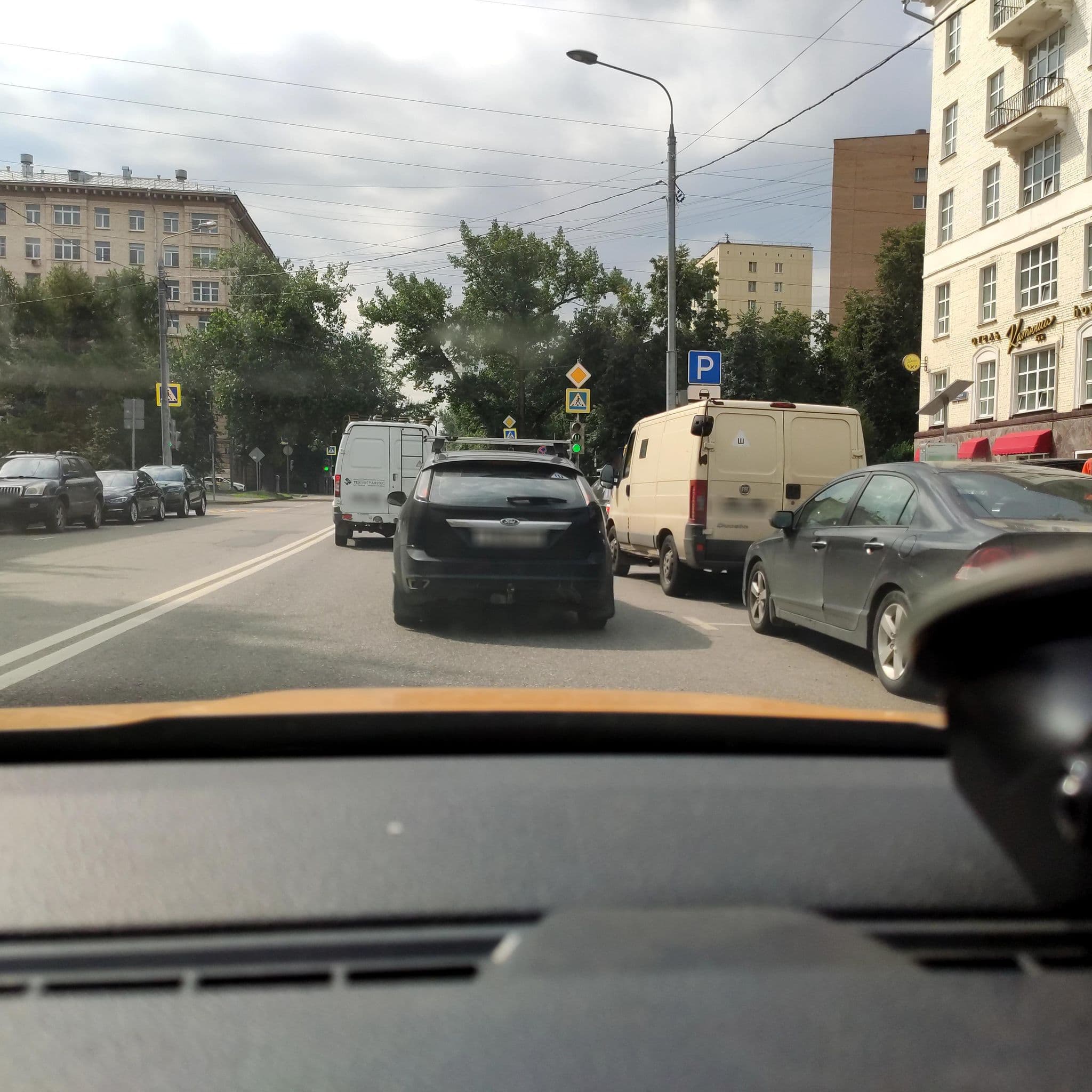 Street view near Дон, Rostokino — © phoneuploader (CC BY-SA · Mapillary)