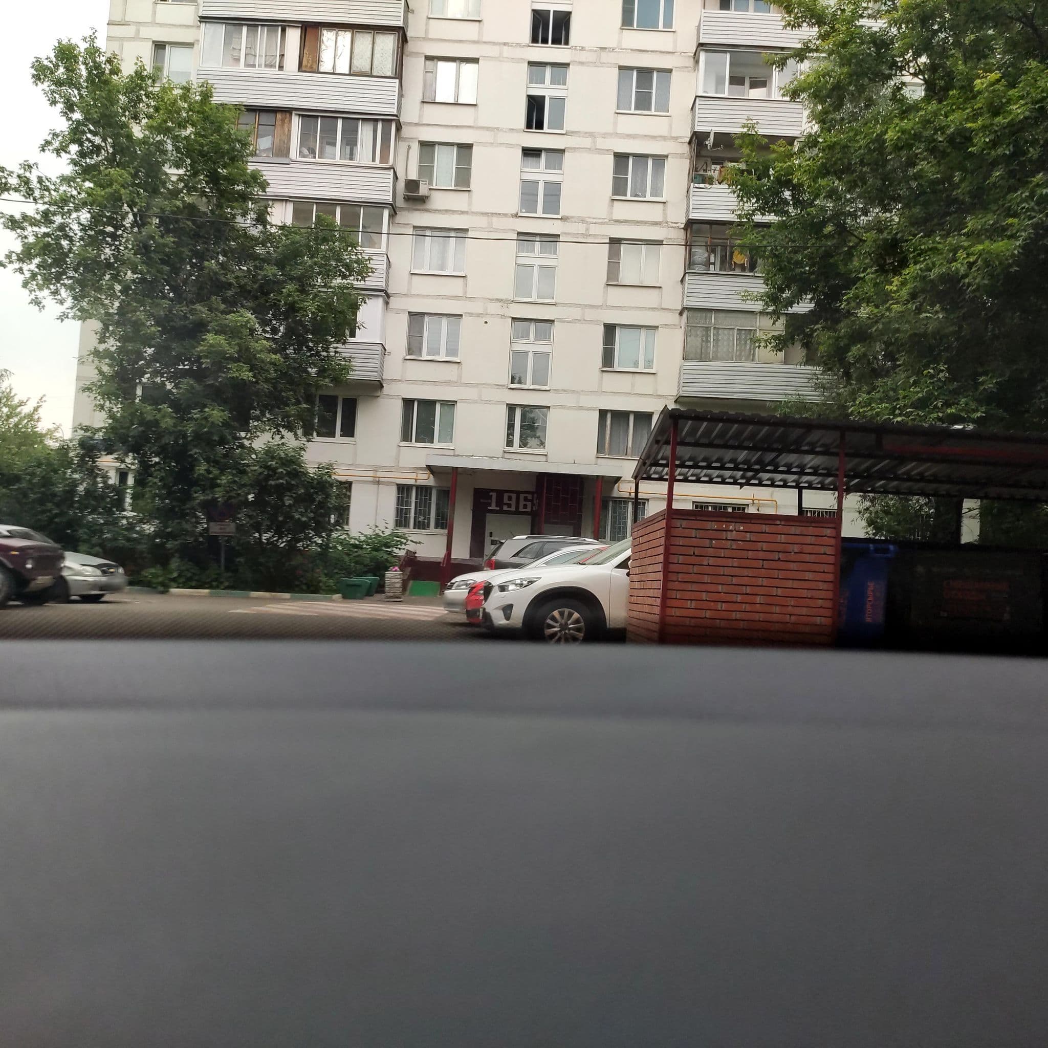Street view near Гостиница метростроя, Vagonoremont — © phoneuploader (CC BY-SA · Mapillary)